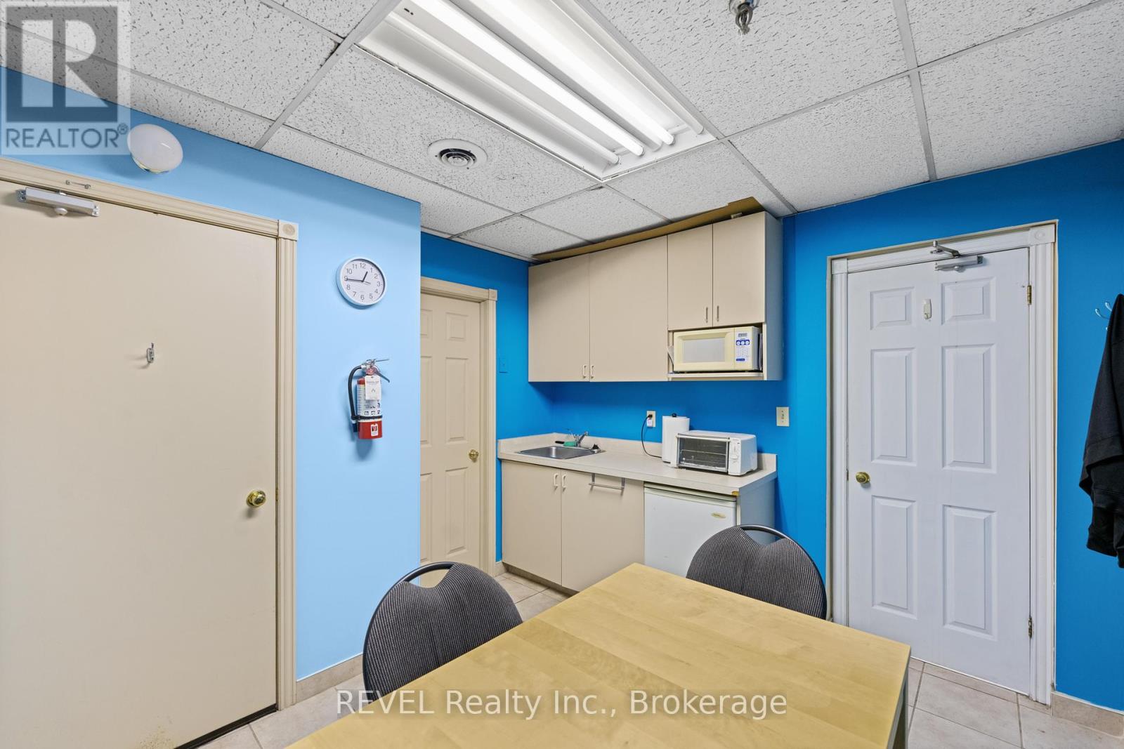 Photo 26 of 9 290 Glendale Avenue, St Catharines ON