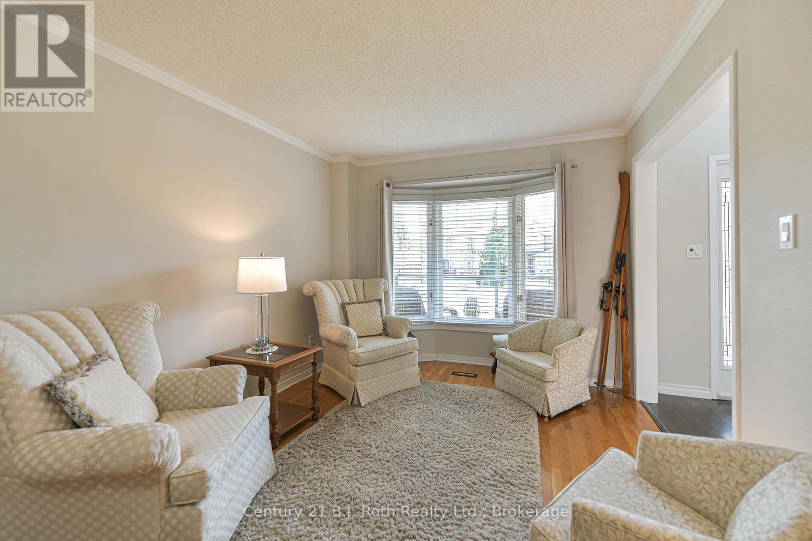 Photo 15 of 34 Brandon Crescent, Orillia ON