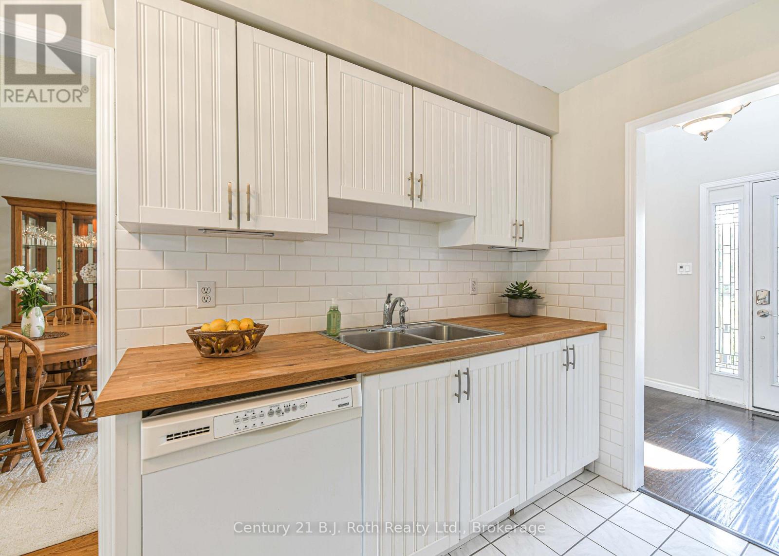 Photo 14 of 34 Brandon Crescent, Orillia ON