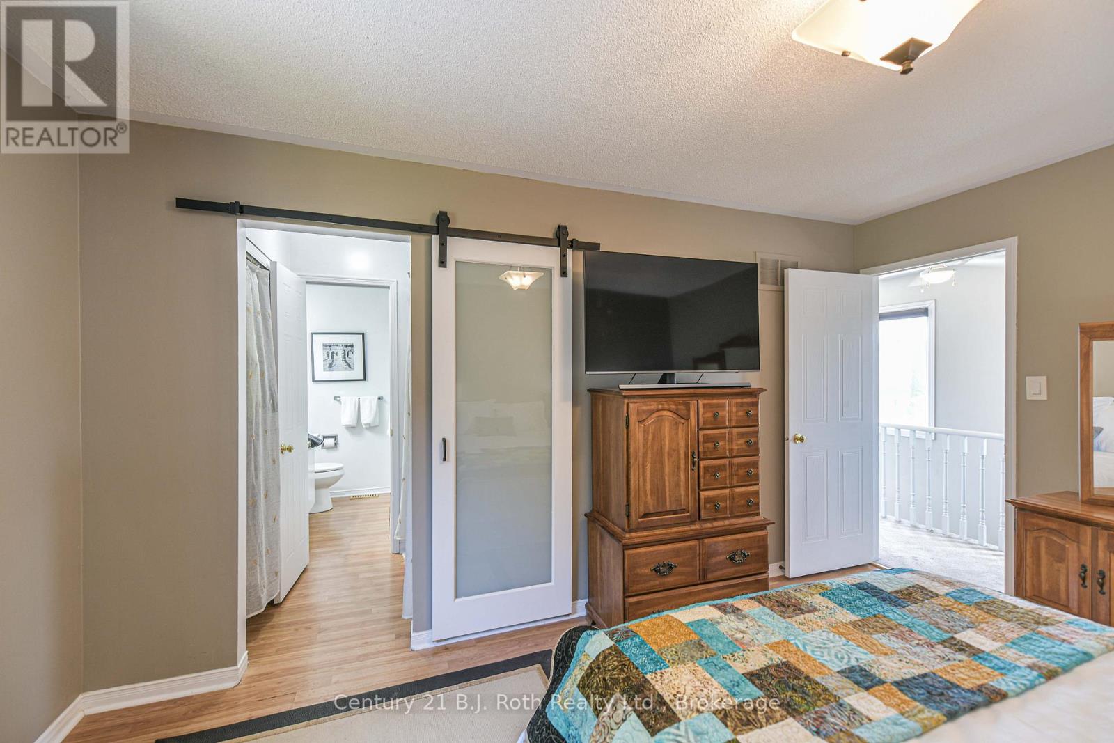 Photo 3 of 34 Brandon Crescent, Orillia ON