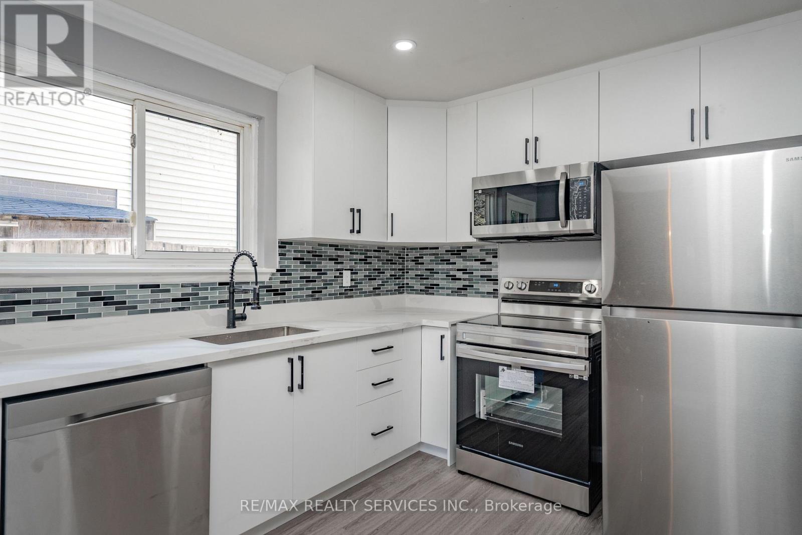 Photo 15 of 23 Fidelia Crescent, Brampton ON