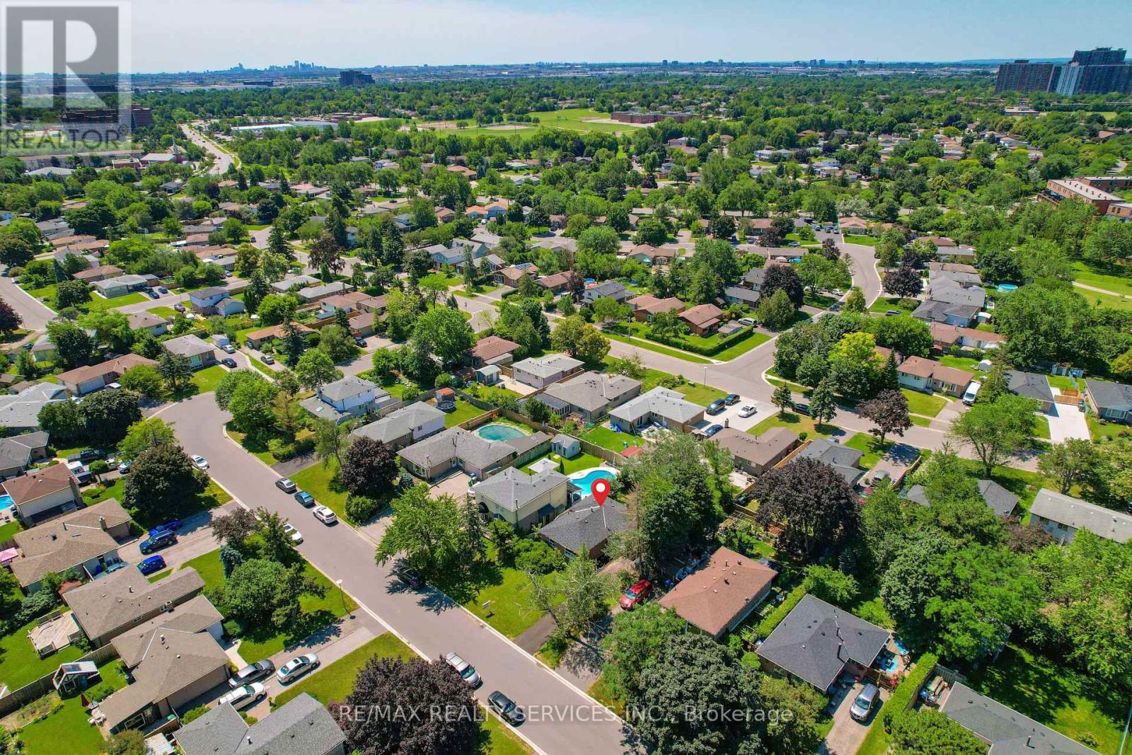 Photo 35 of 23 Fidelia Crescent, Brampton ON
