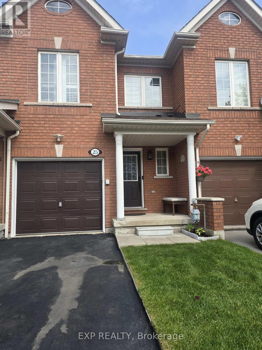Photo 2 of 25 6399 Spinnaker Circle, Mississauga ON