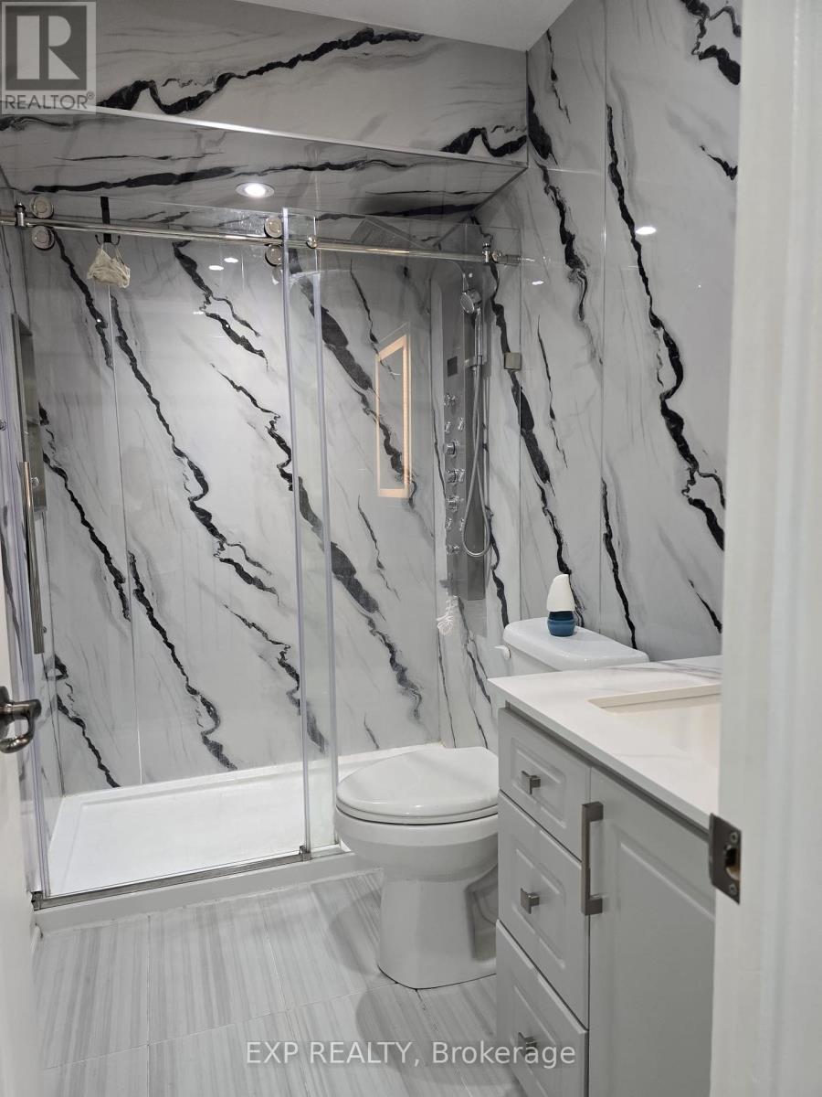 Photo 24 of 25 6399 Spinnaker Circle, Mississauga ON