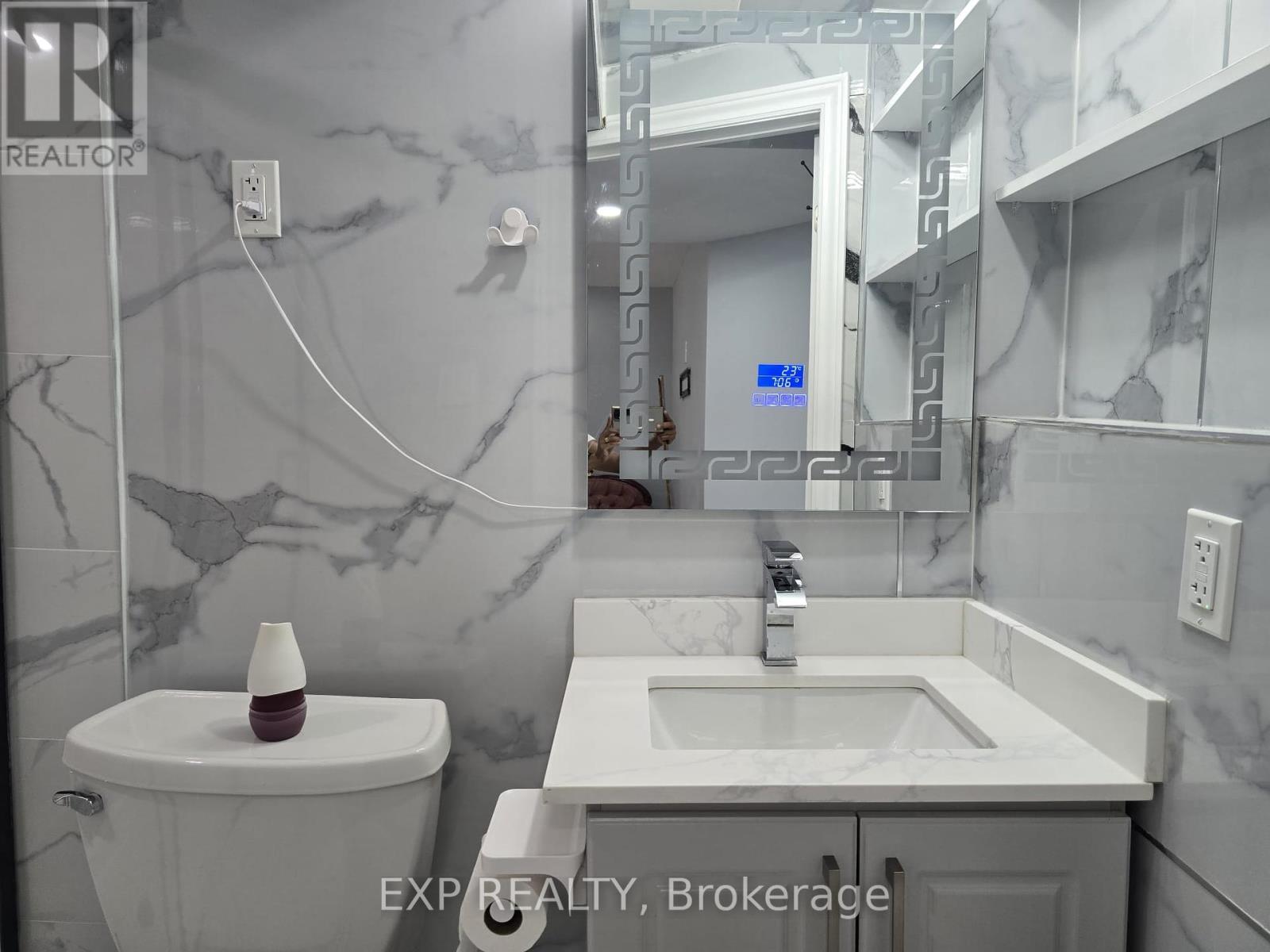 Photo 26 of 25 6399 Spinnaker Circle, Mississauga ON