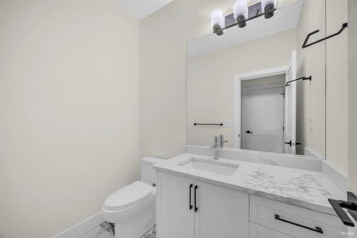Photo 26 of 16685 15 A Avenue, Surrey BC