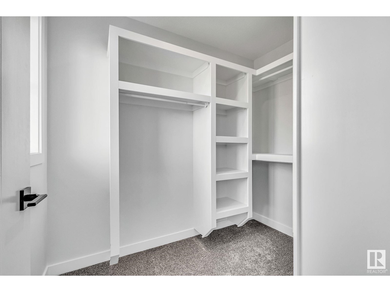 Photo 22 of 12715 114 St Nw, Edmonton AB