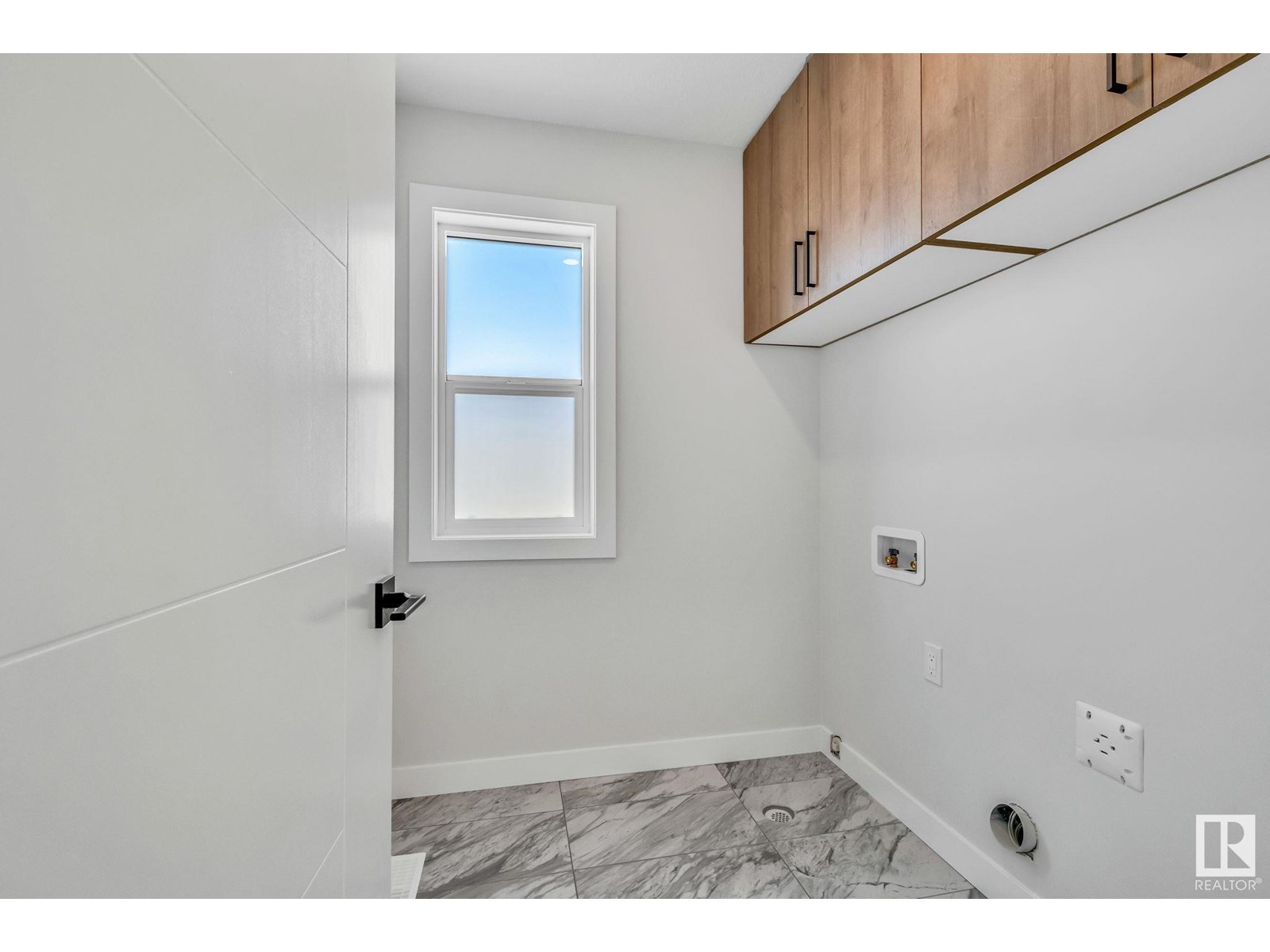 Photo 25 of 12715 114 St Nw, Edmonton AB