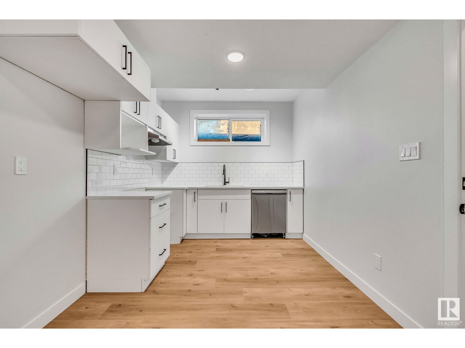 Photo 34 of 12715 114 St Nw, Edmonton AB