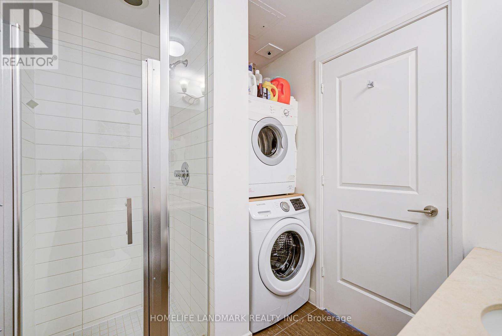 Photo 15 of 2004 23 Sheppard Avenue E, Toronto ON