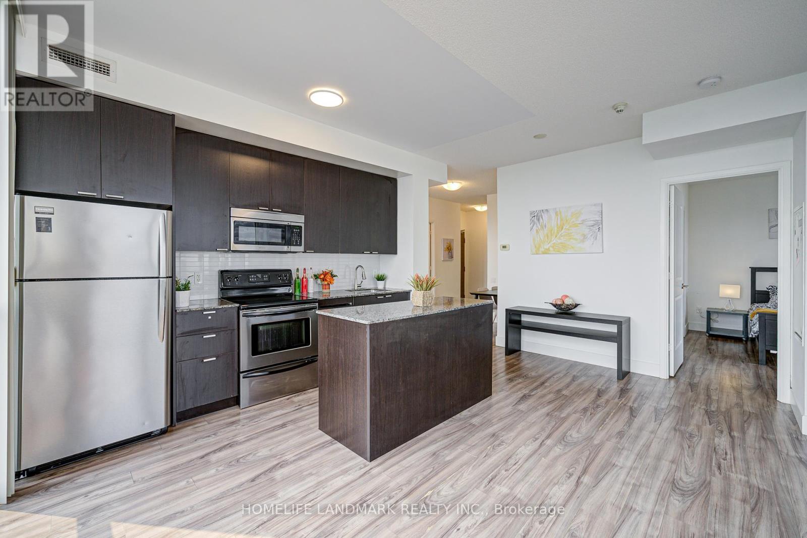 Photo 21 of 2004 23 Sheppard Avenue E, Toronto ON