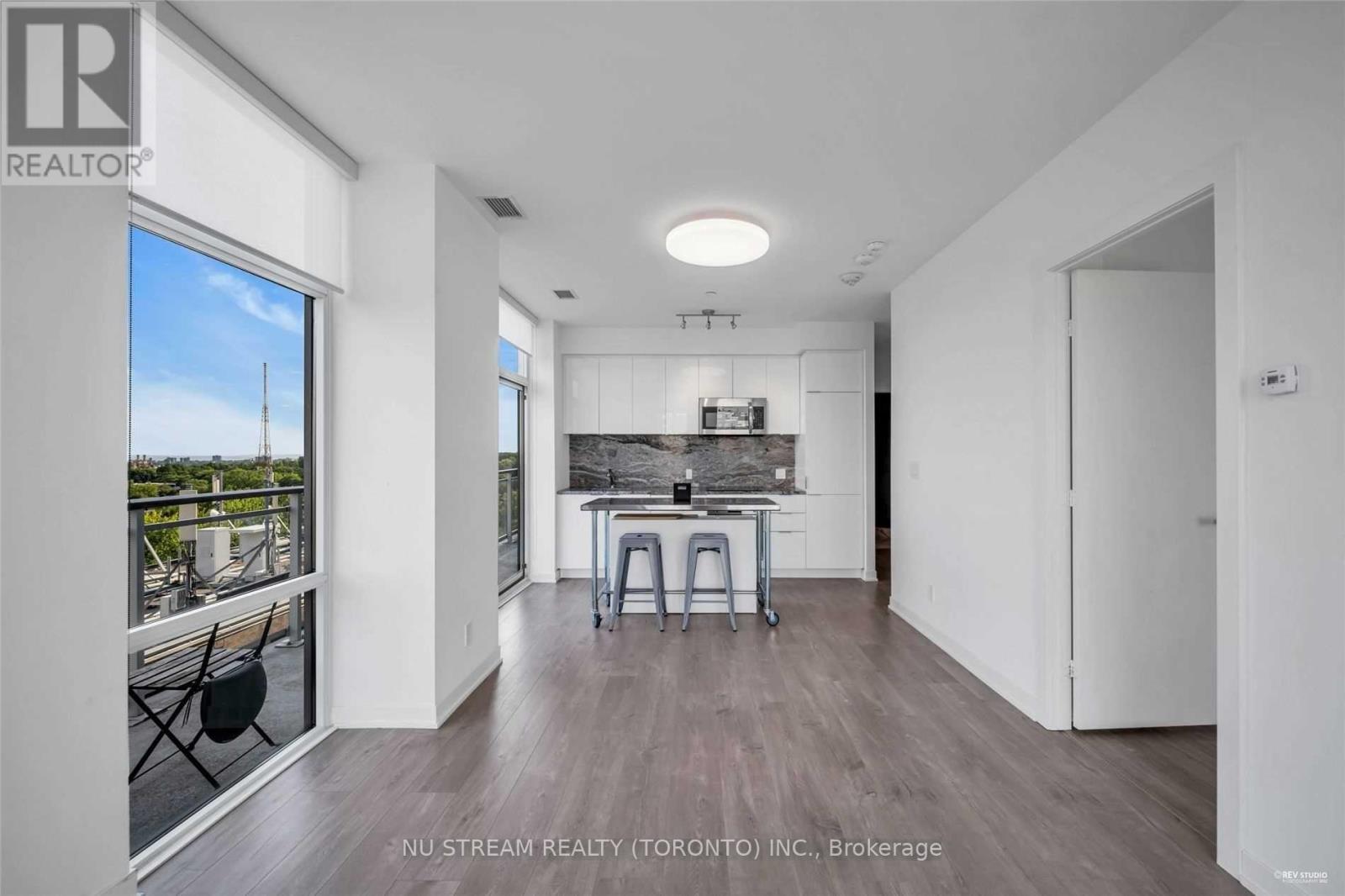 Photo 12 of 1107 223 St Clair Avenue W, Toronto ON