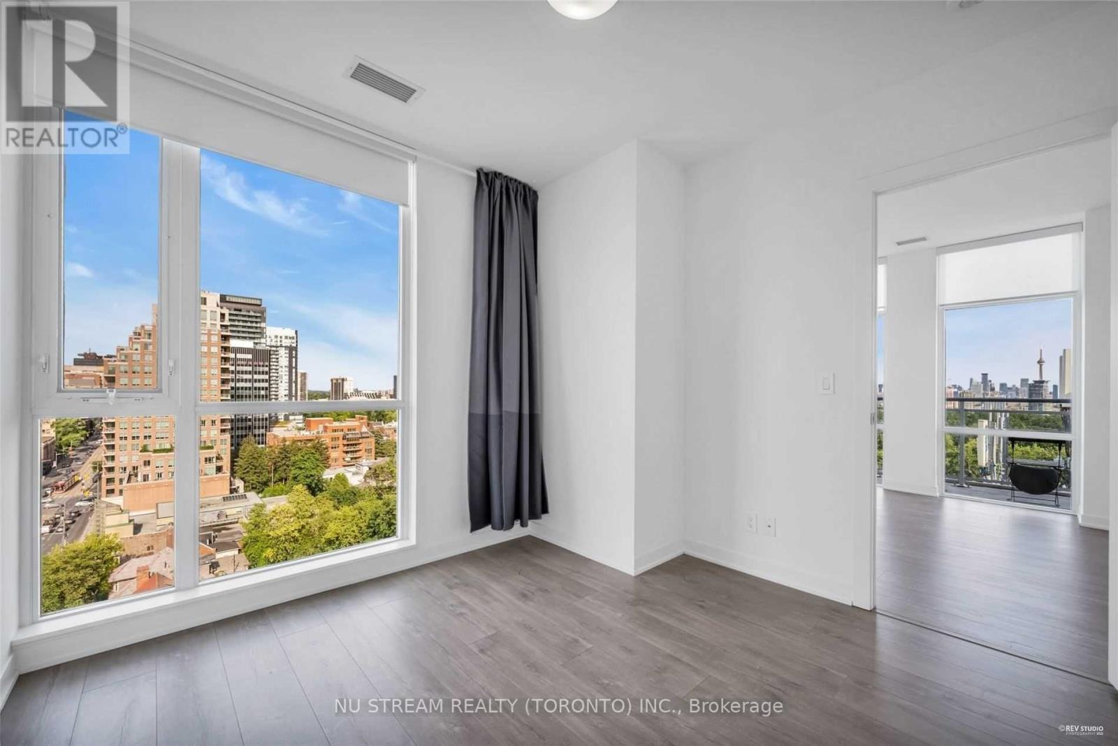 Photo 2 of 1107 223 St Clair Avenue W, Toronto ON