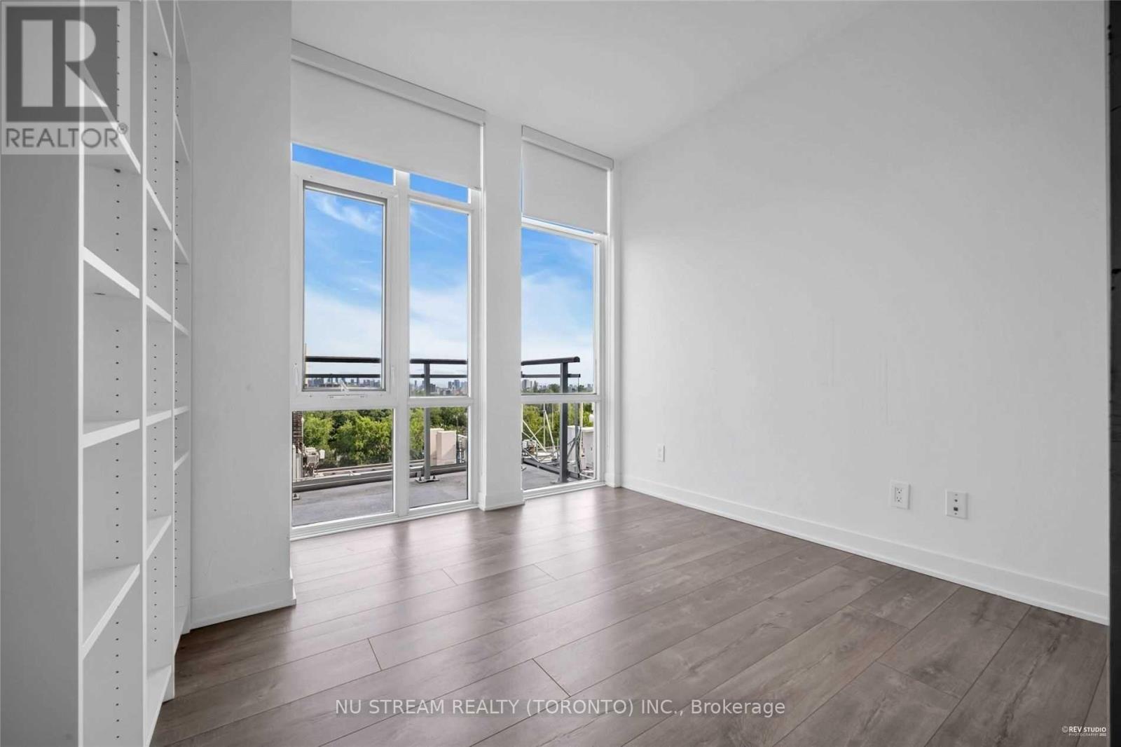 Photo 13 of 1107 223 St Clair Avenue W, Toronto ON