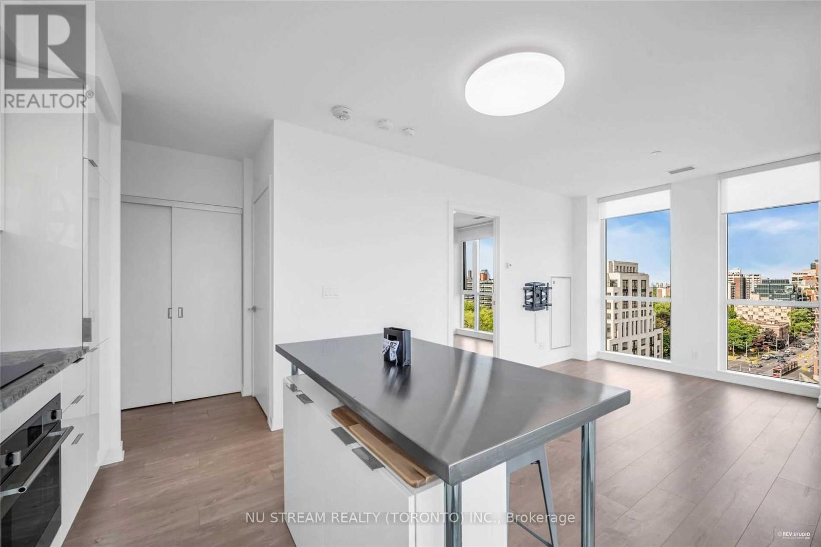 Photo 19 of 1107 223 St Clair Avenue W, Toronto ON
