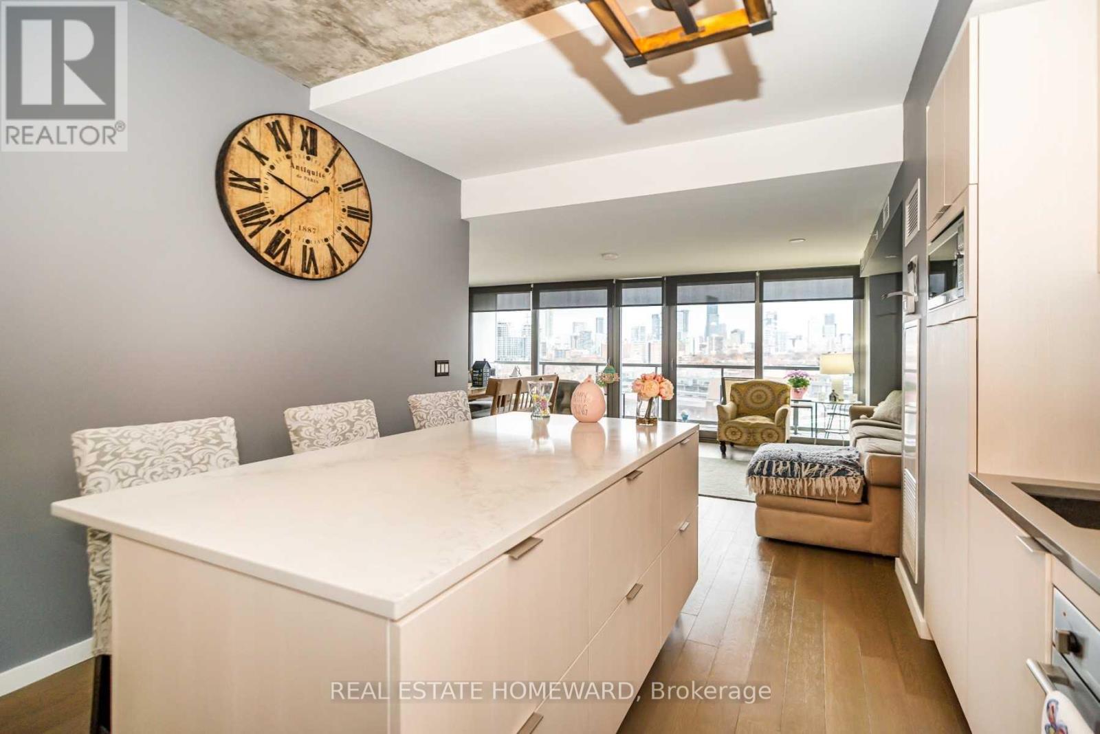Photo 10 of 1104 170 Bayview Avenue, Toronto ON
