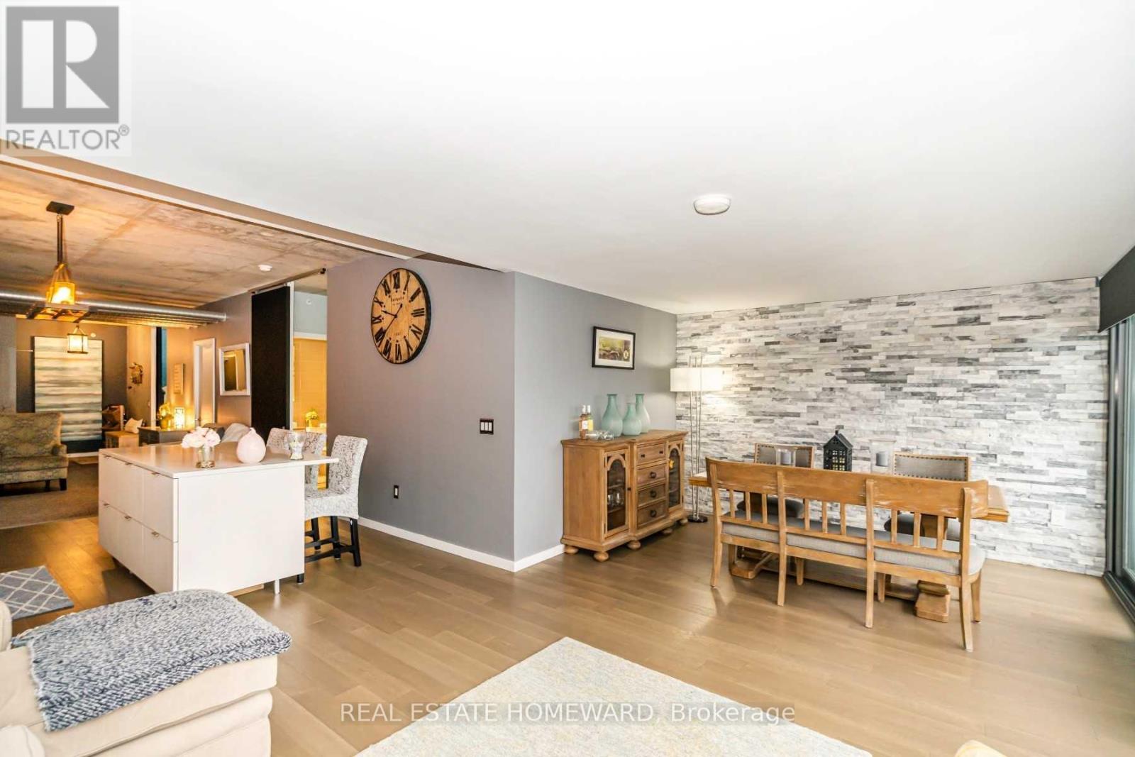 Photo 11 of 1104 170 Bayview Avenue, Toronto ON