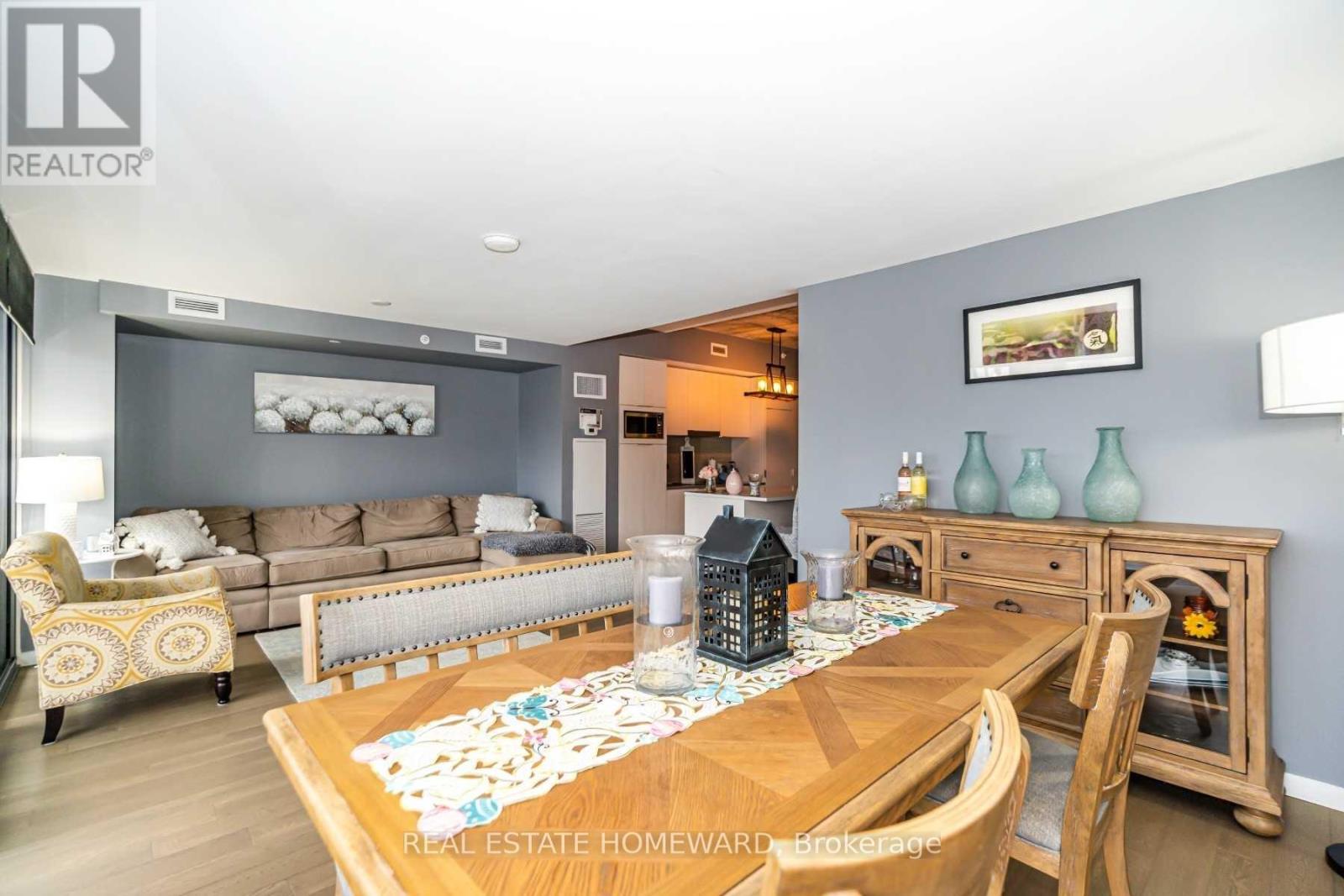 Photo 15 of 1104 170 Bayview Avenue, Toronto ON