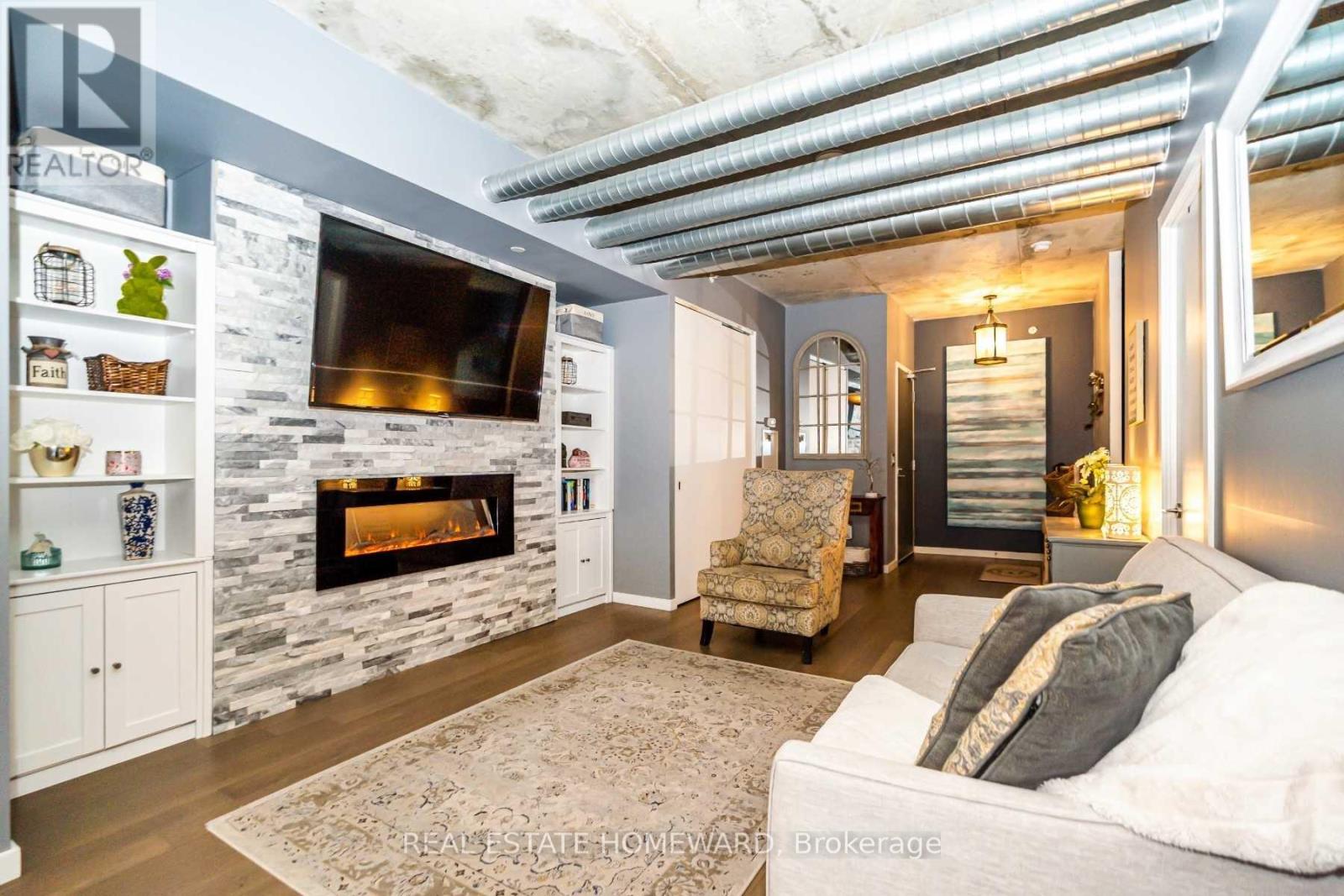 Photo 2 of 1104 170 Bayview Avenue, Toronto ON
