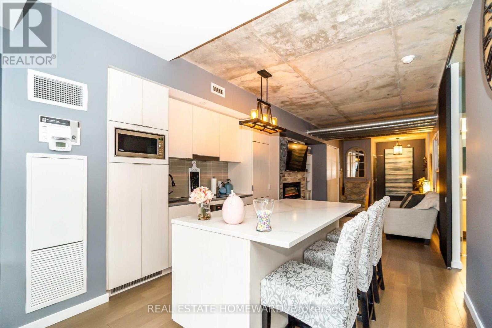 Photo 20 of 1104 170 Bayview Avenue, Toronto ON