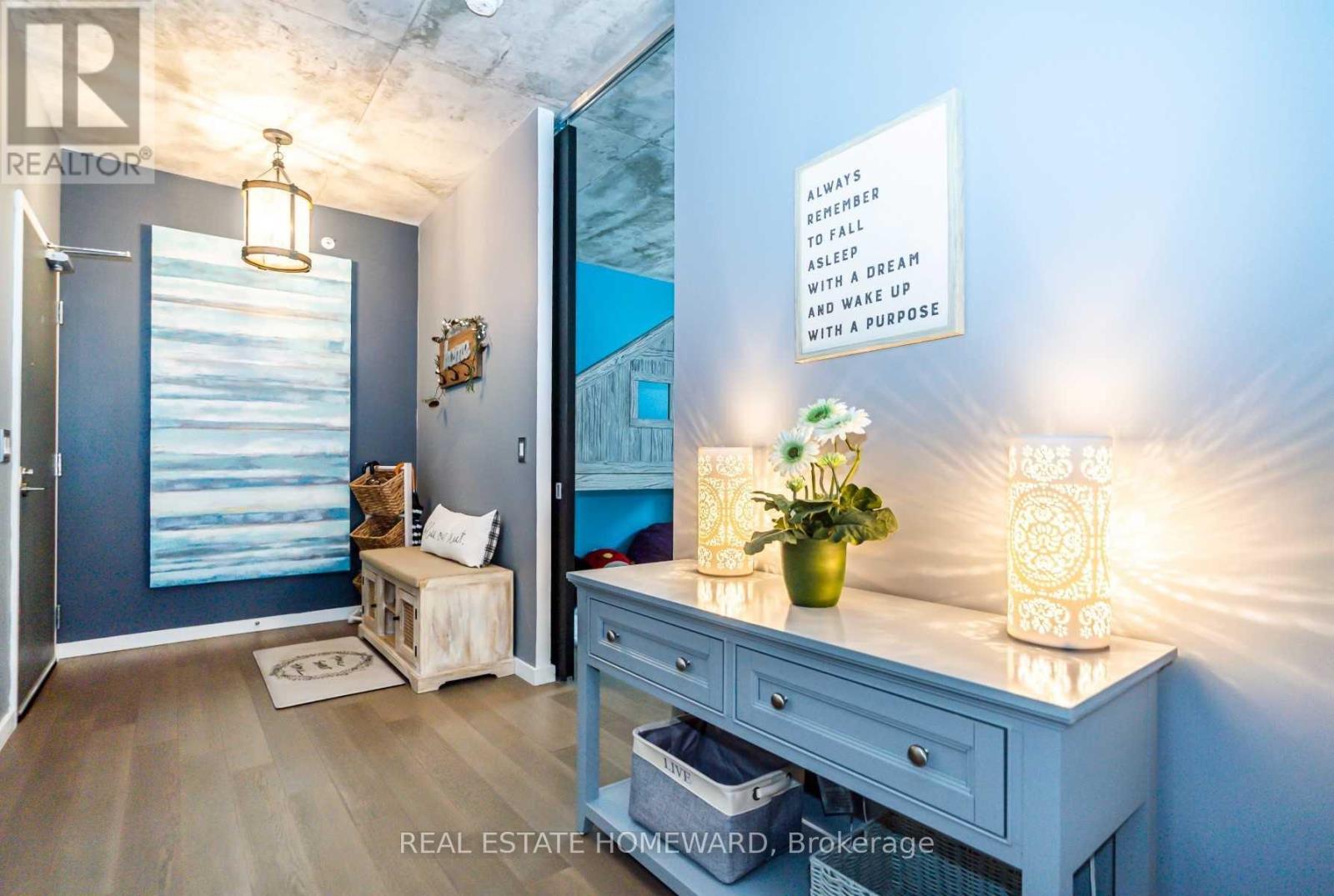 Photo 4 of 1104 170 Bayview Avenue, Toronto ON