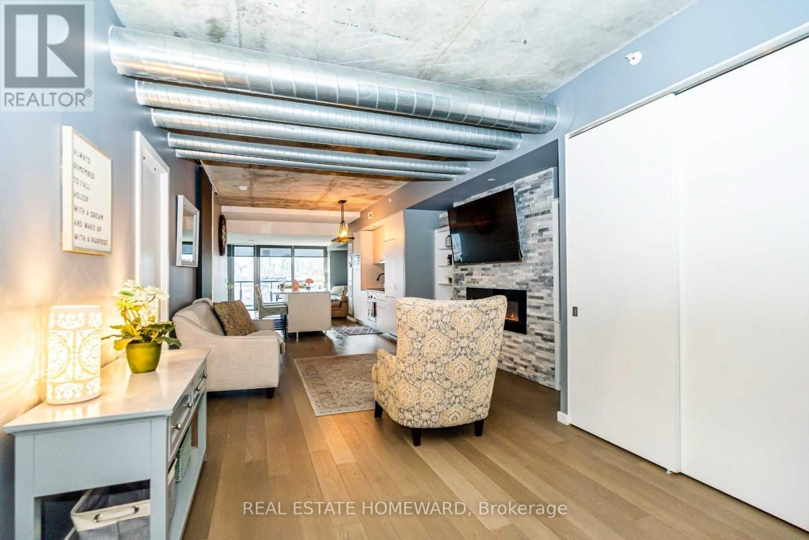 Photo 5 of 1104 170 Bayview Avenue, Toronto ON