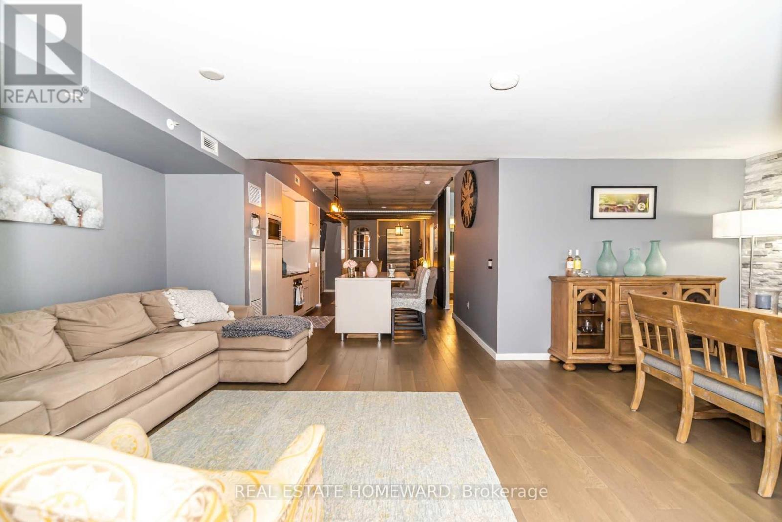 Photo 6 of 1104 170 Bayview Avenue, Toronto ON