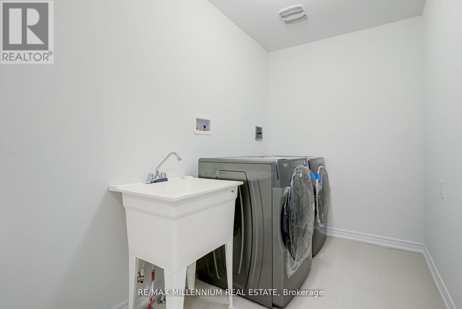 Photo 32 of 2040 Cameron Lott Crescent, Oshawa ON