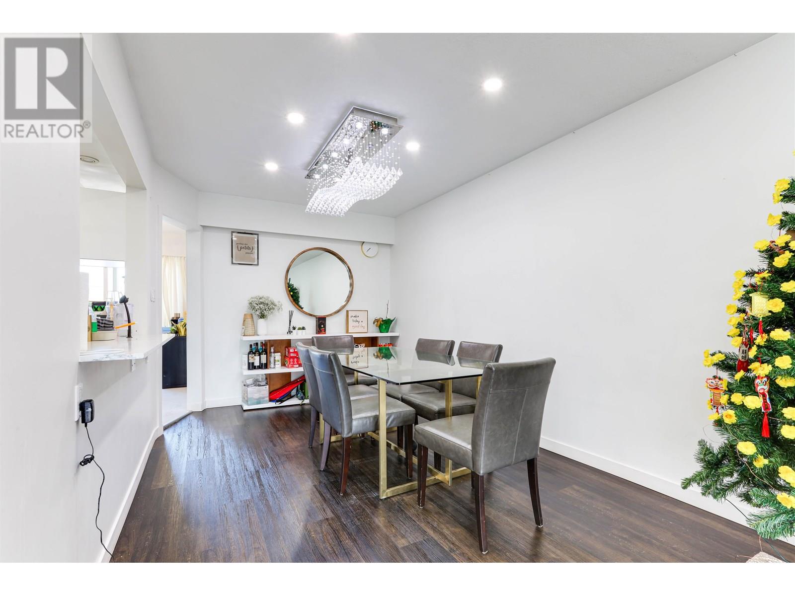 Photo 8 of 2611 E 48th Avenue, Vancouver BC