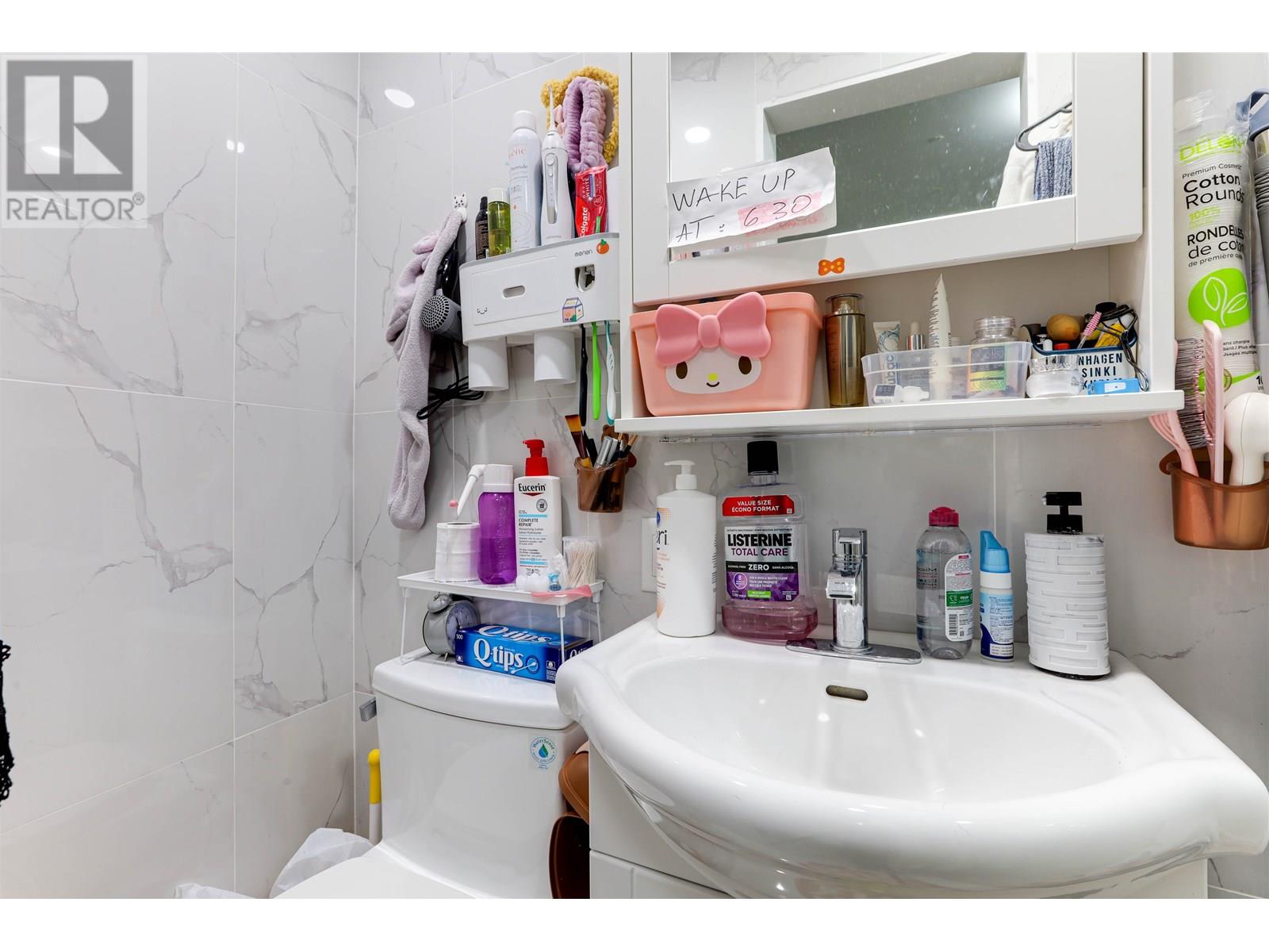 Photo 18 of 2611 E 48th Avenue, Vancouver BC