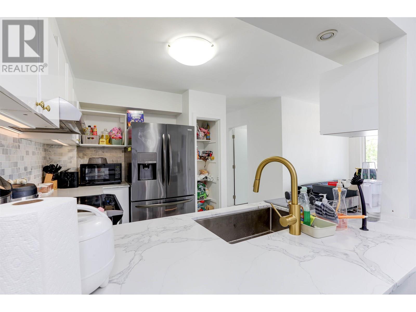 Photo 12 of 2611 E 48th Avenue, Vancouver BC