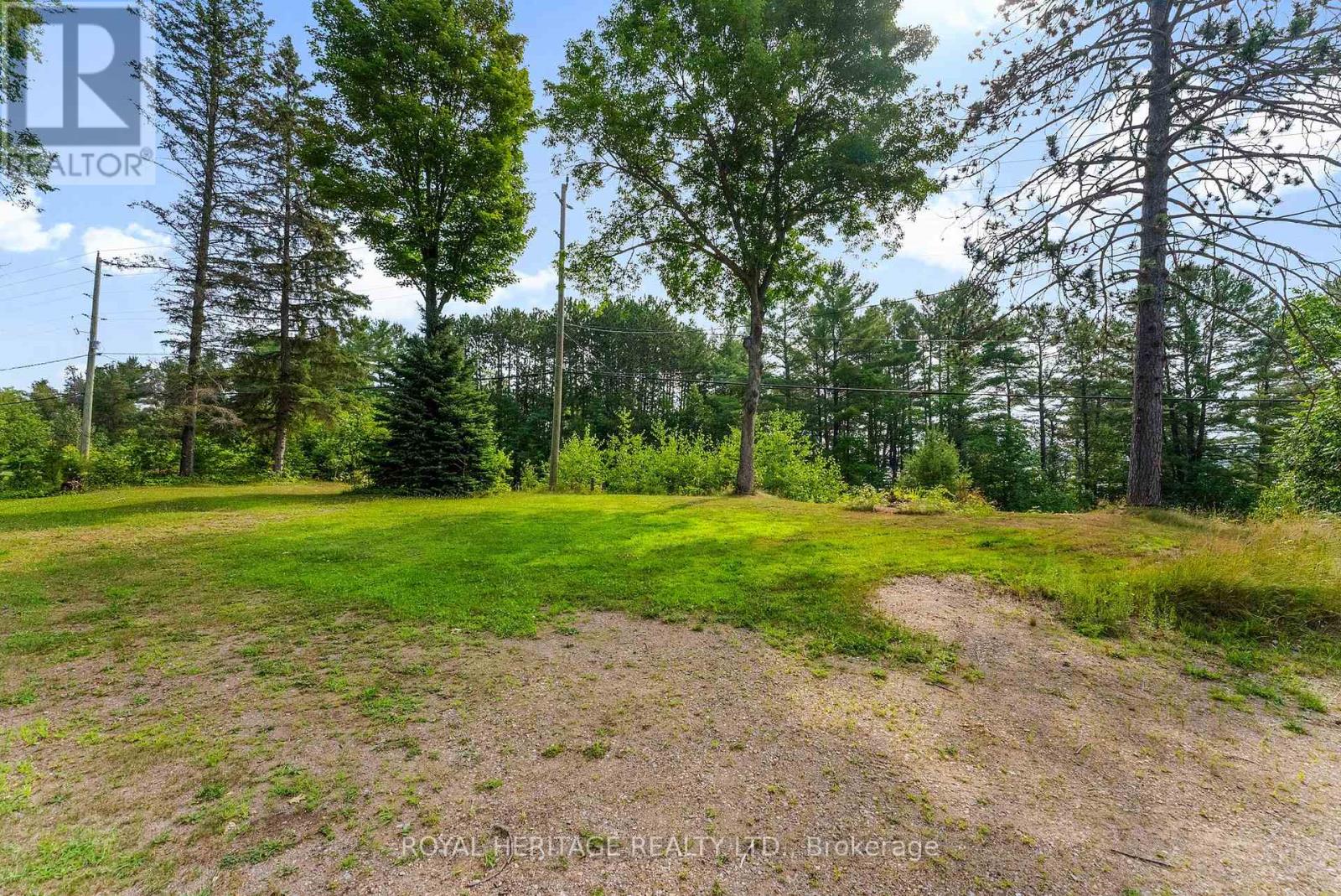 Photo 36 of 17415 35 Highway, Algonquin Highlands ON