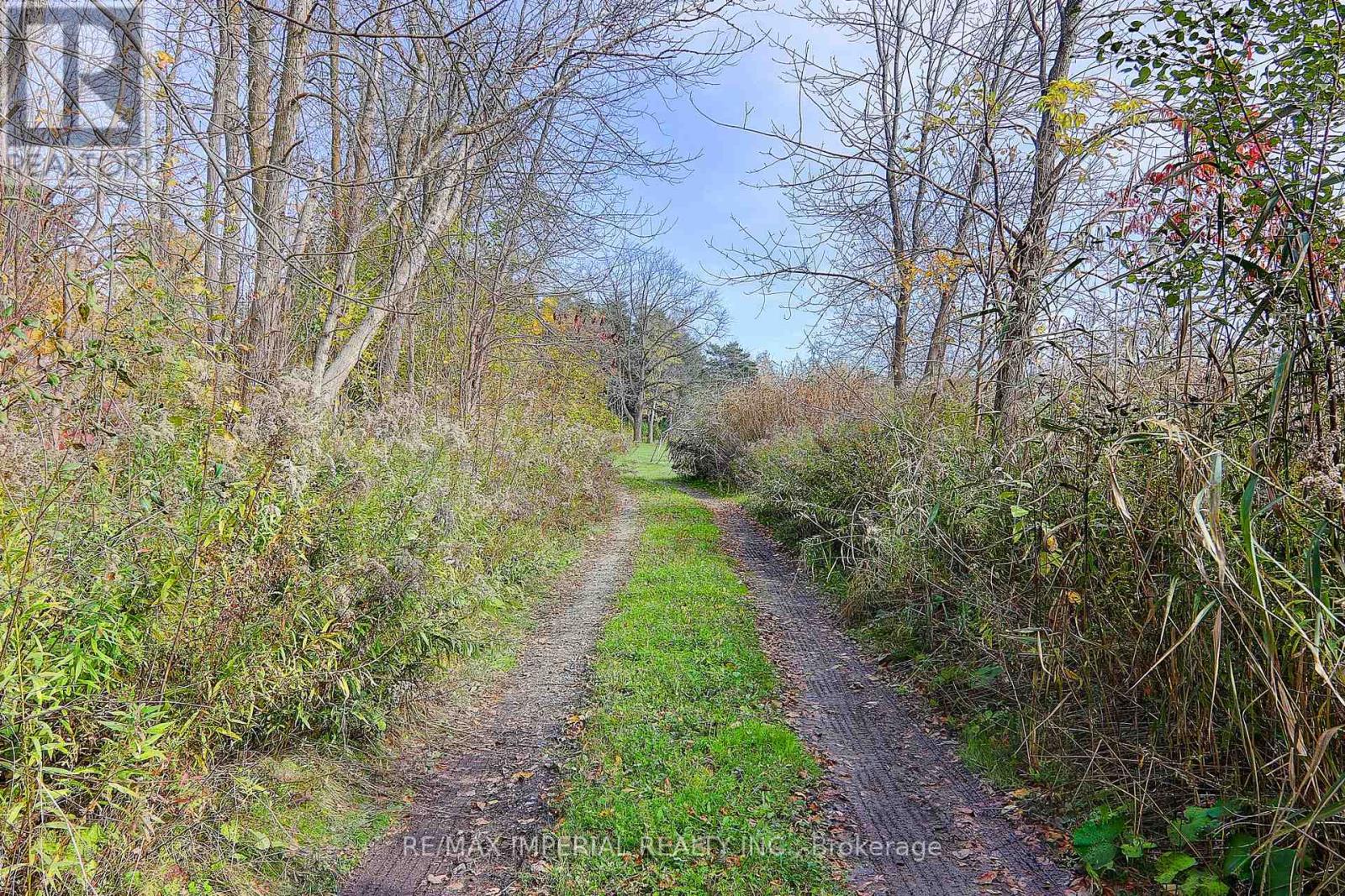 Photo 3 of 13231 Kennedy Road, Whitchurchstouffville ON