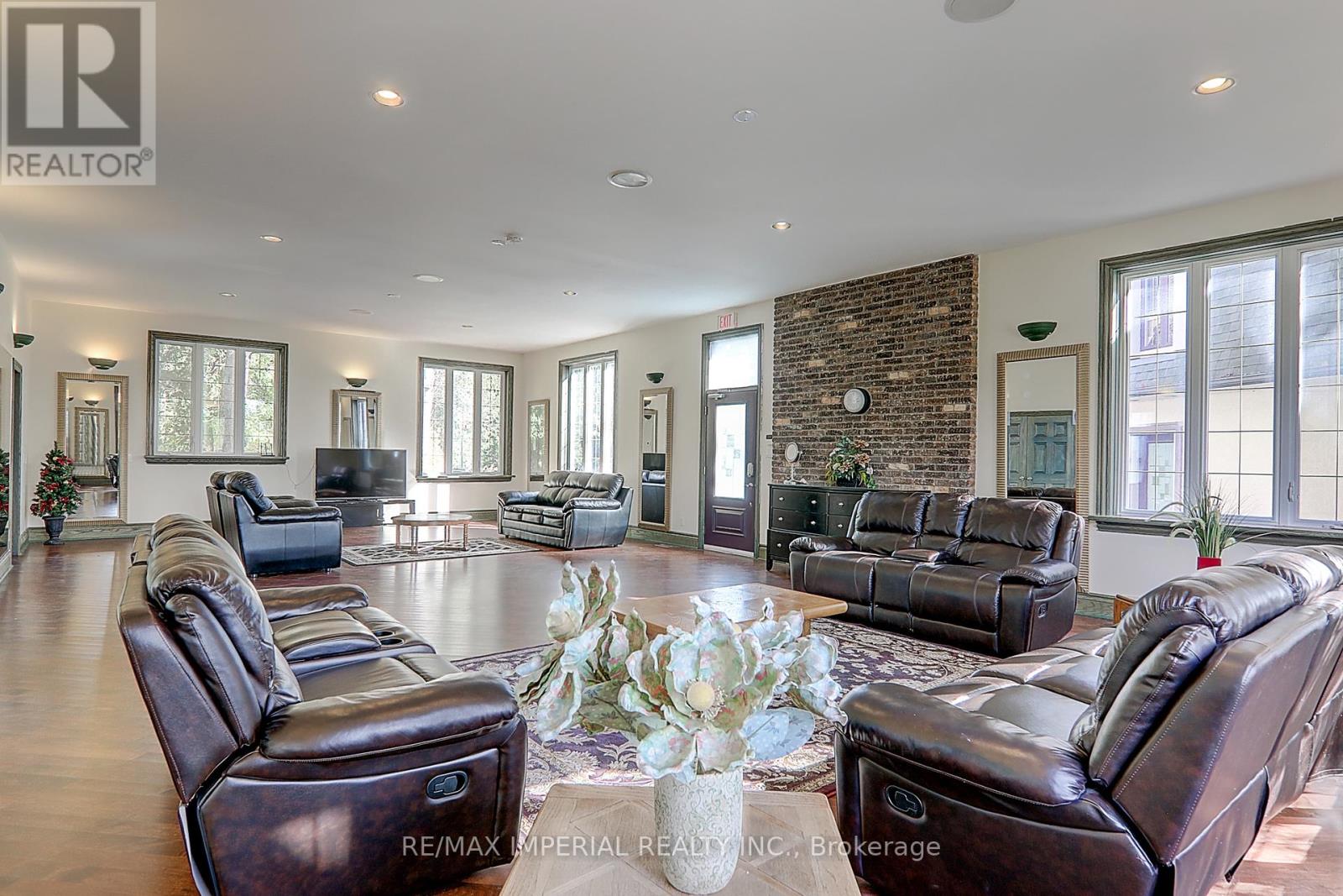 Photo 37 of 13231 Kennedy Road, Whitchurchstouffville ON