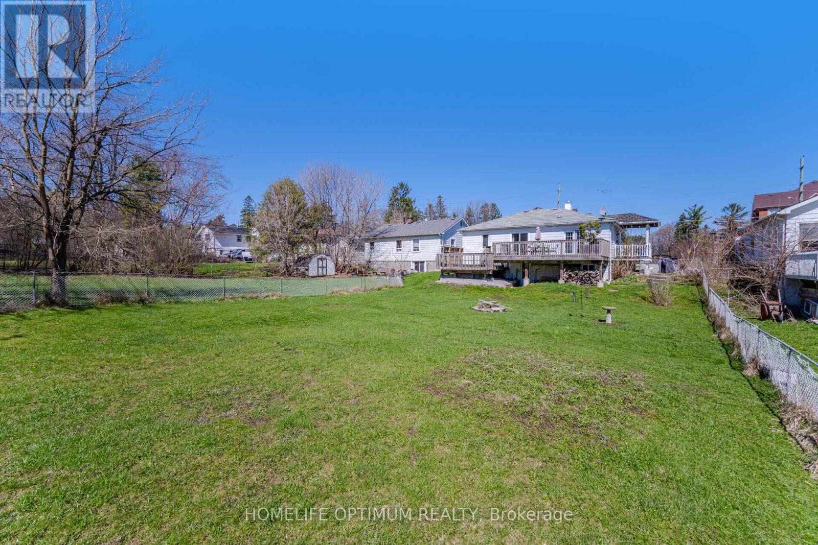 Photo 9 of 128 Eagle Street, Newmarket ON