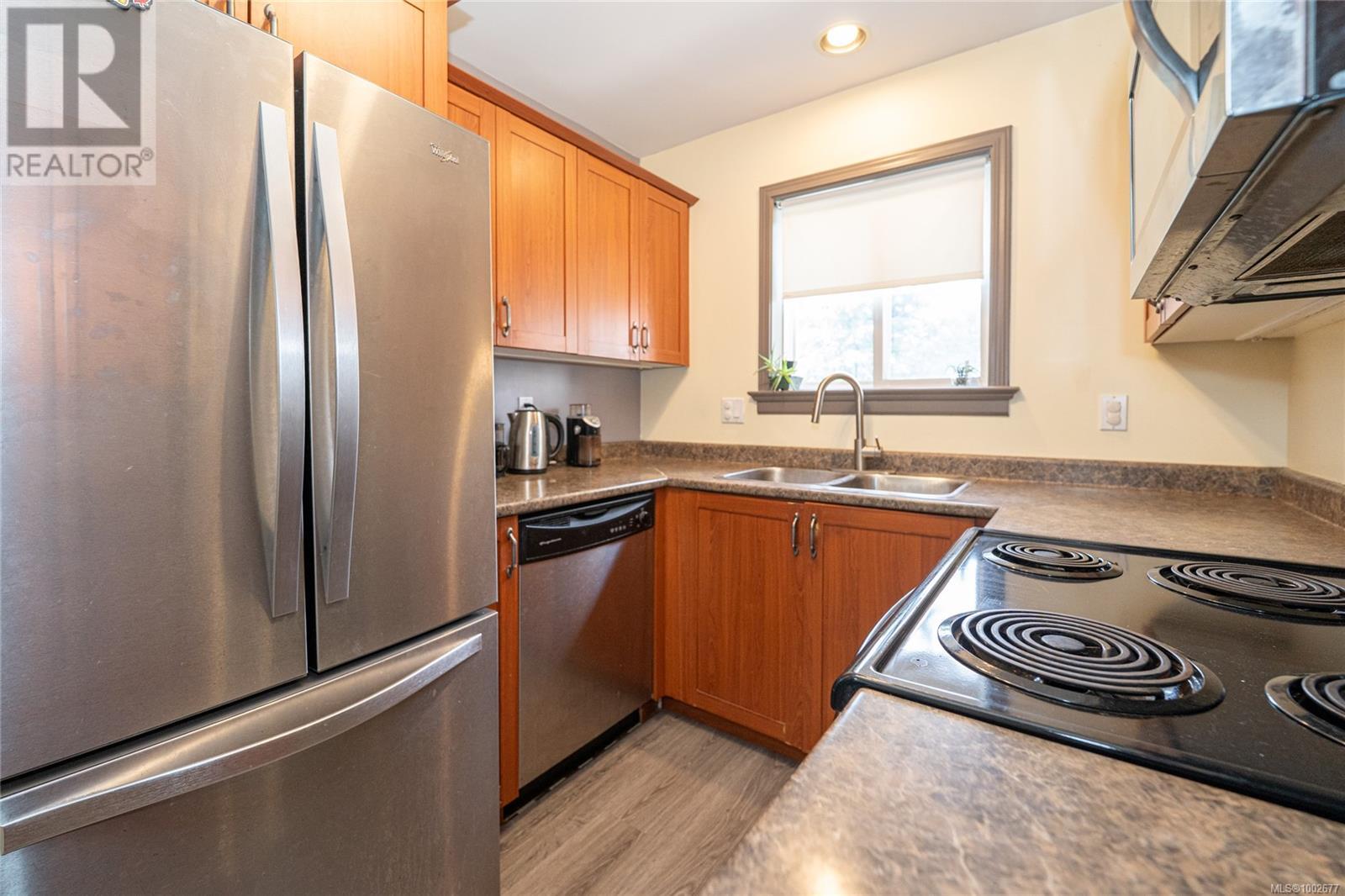 Photo 9 of 301 663 Goldstream Ave, Langford BC