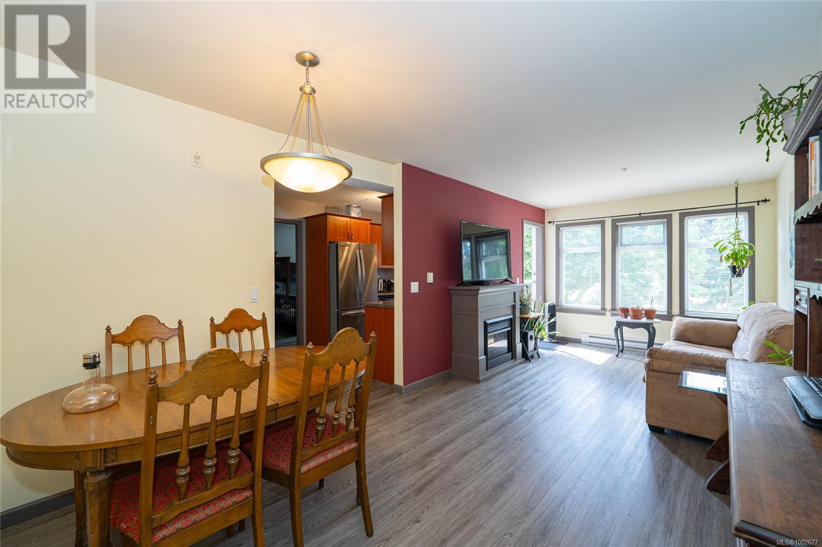 Photo 3 of 301 663 Goldstream Ave, Langford BC