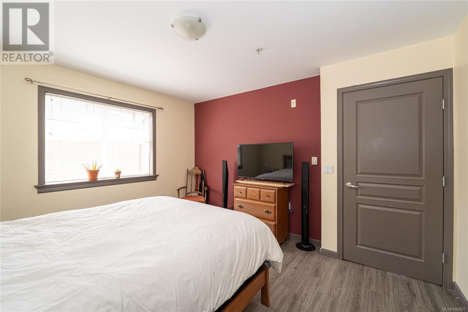 Photo 18 of 301 663 Goldstream Ave, Langford BC