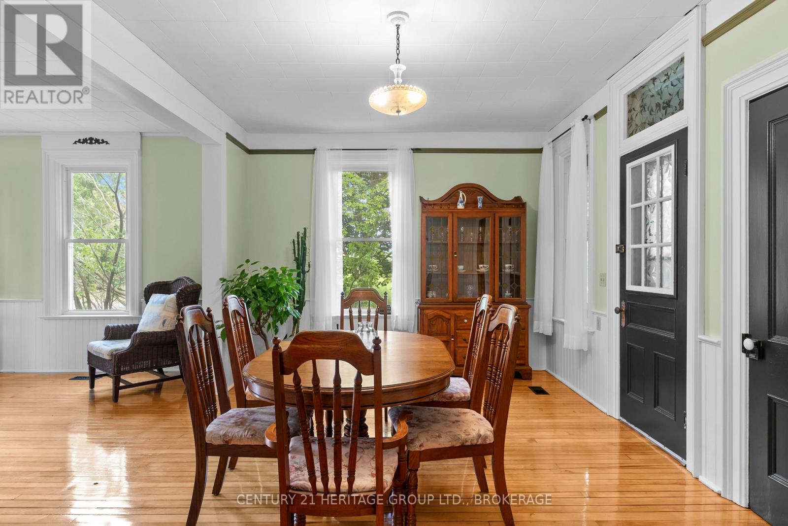 Photo 10 of 4734 County Rd 2 Road, Asphodelnorwood ON