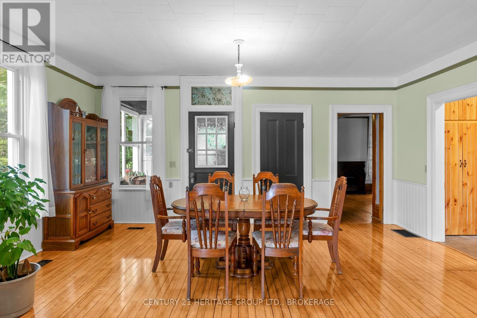 Photo 9 of 4734 County Rd 2 Road, Asphodelnorwood ON