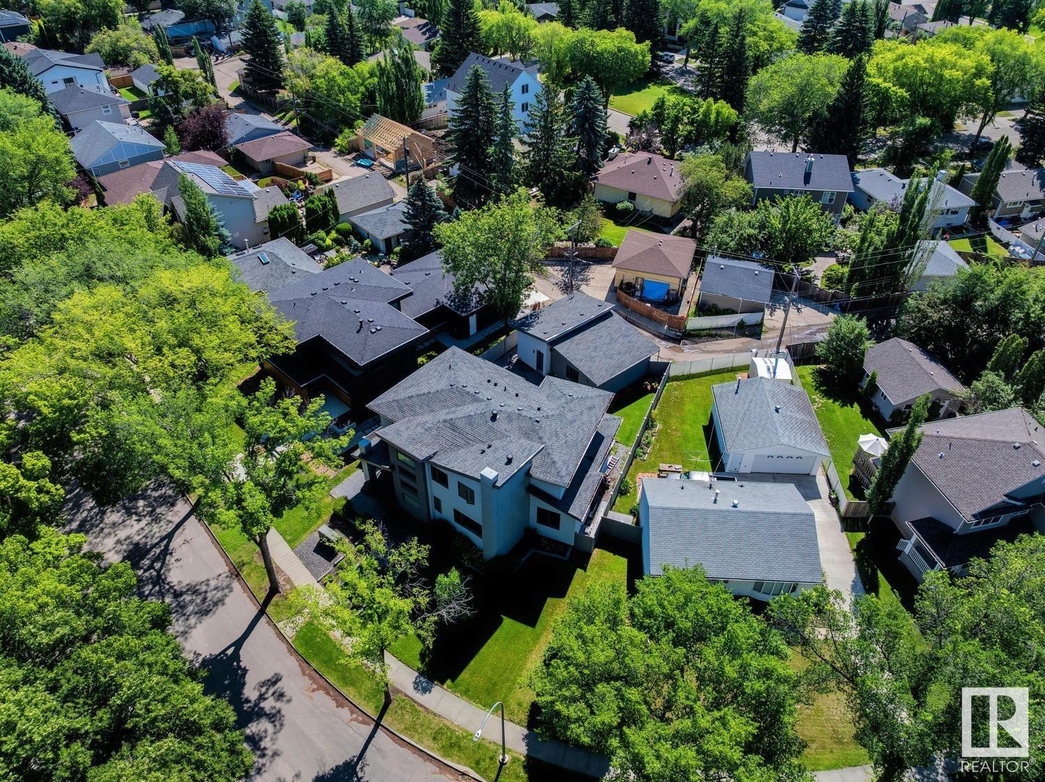 Photo 32 of 14643 92 A Av Nw, Edmonton AB