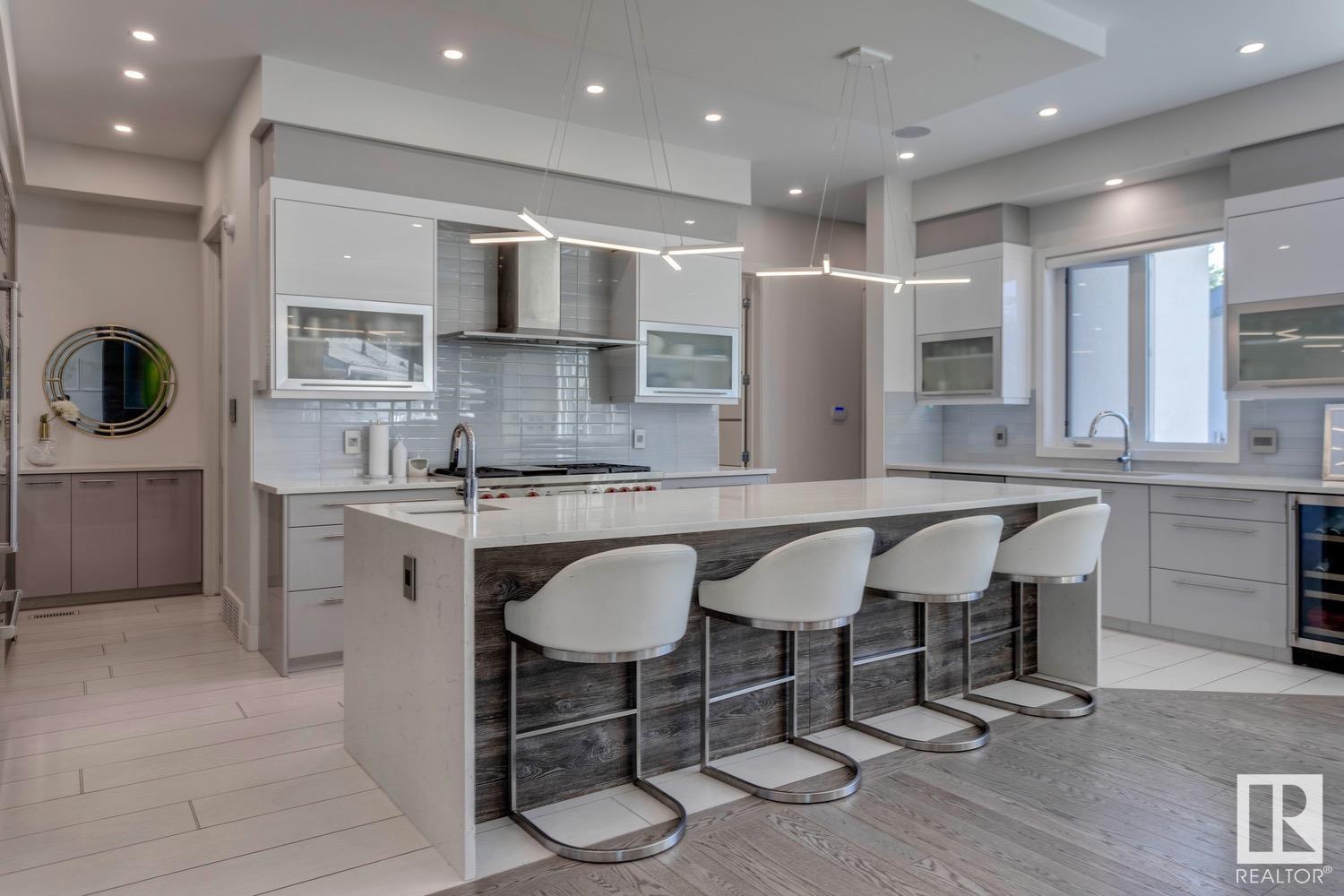 Photo 16 of 14643 92 A Av Nw, Edmonton AB