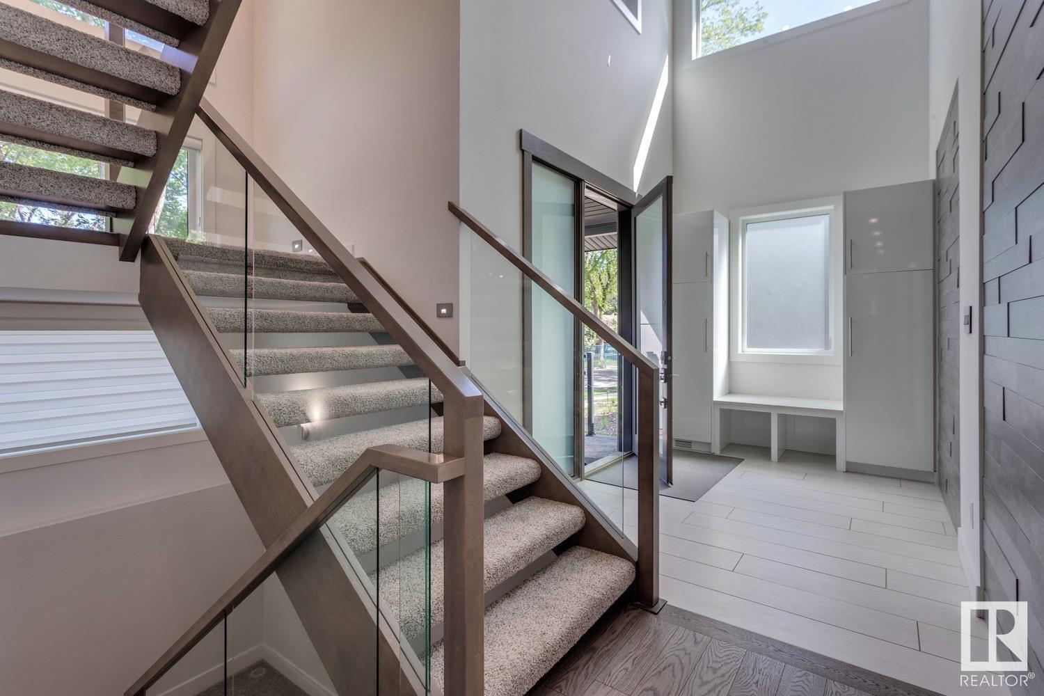 Photo 42 of 14643 92 A Av Nw, Edmonton AB