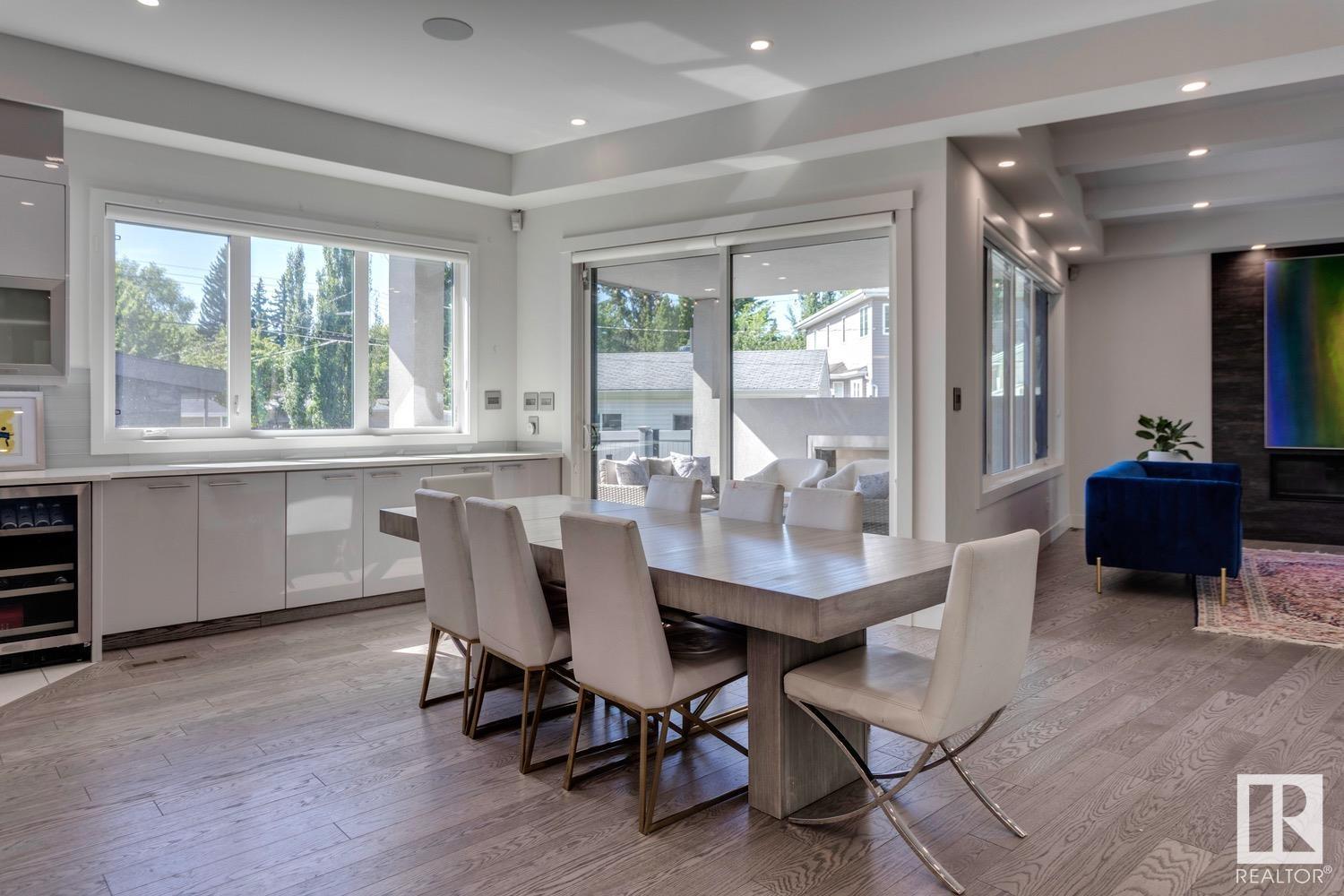 Photo 13 of 14643 92 A Av Nw, Edmonton AB