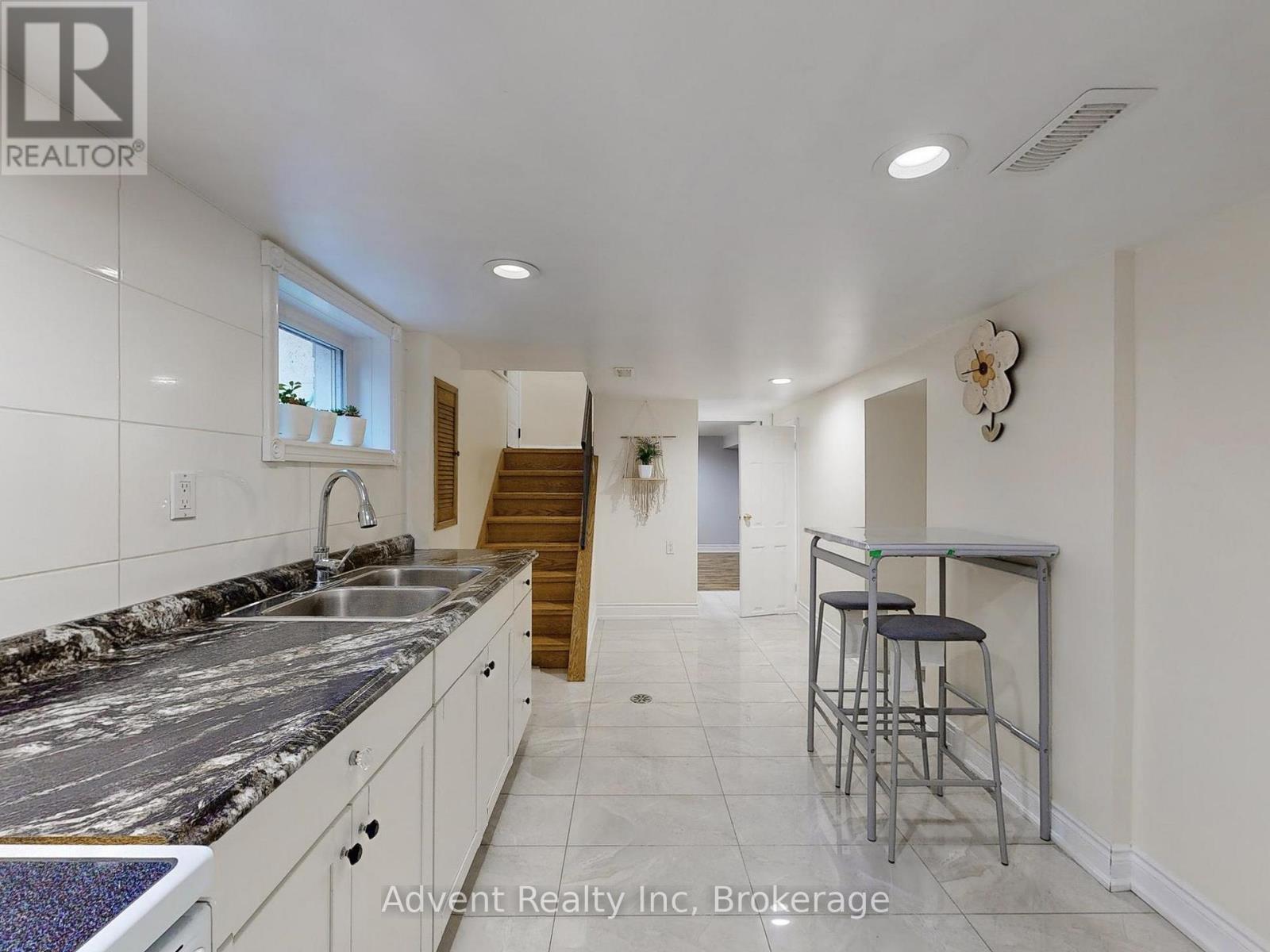 Photo 3 of Bsmt 45 Enfield Avenue, Toronto ON