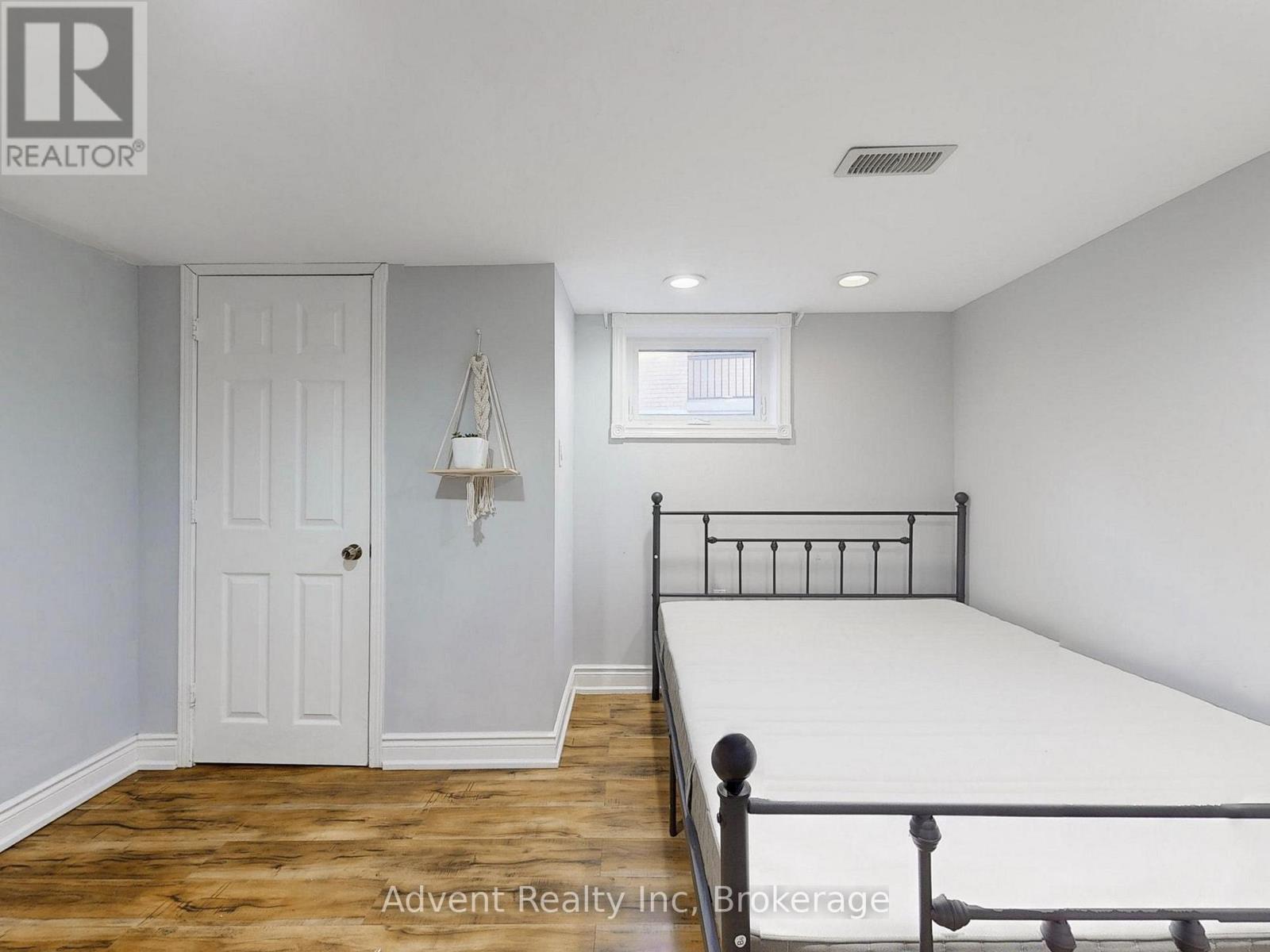 Photo 5 of Bsmt 45 Enfield Avenue, Toronto ON