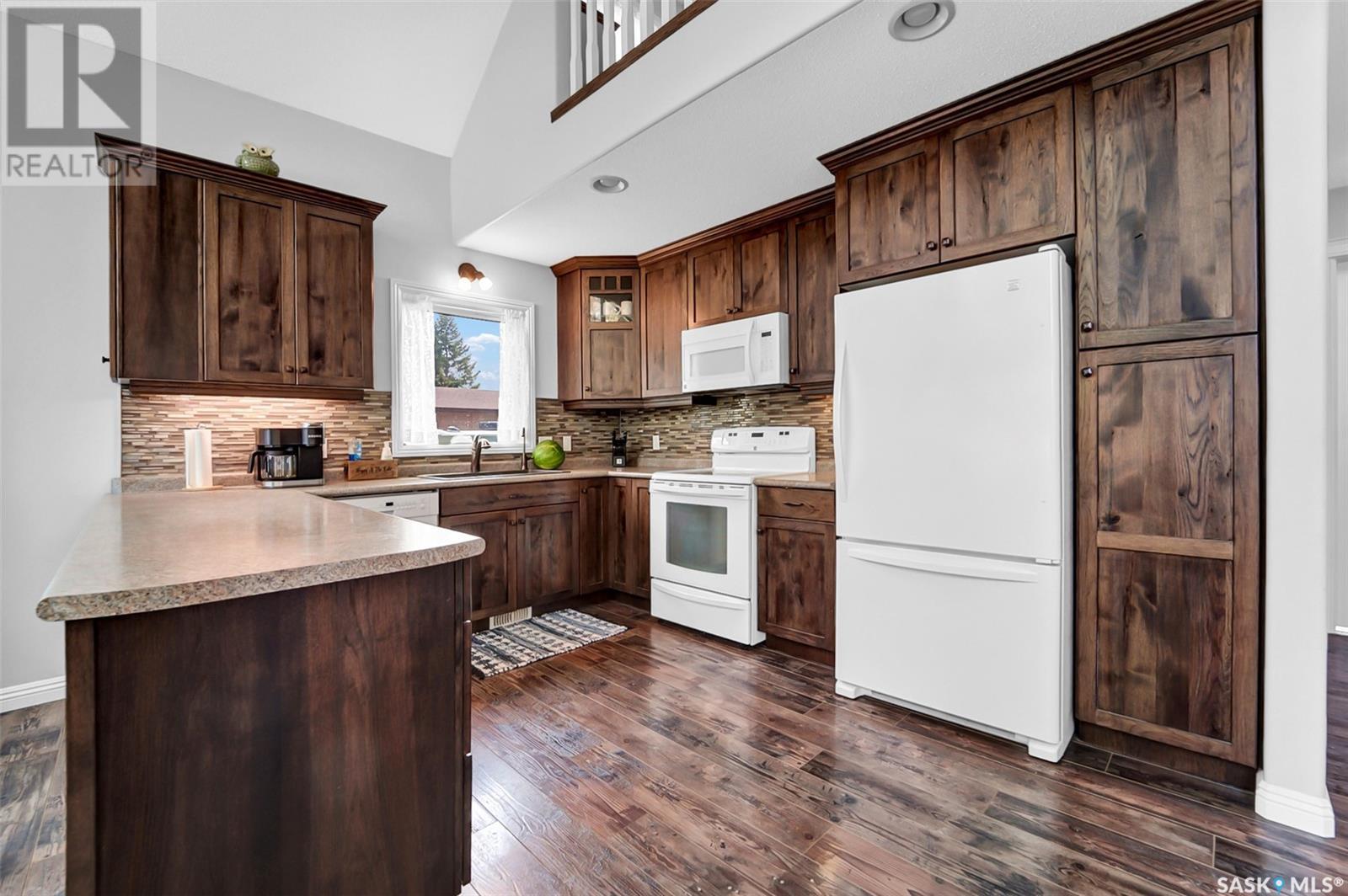 Photo 7 of 217 Beach Avenue, Mervin Rm No 499 SK