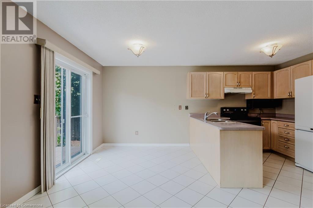 Photo 10 of 195 Duncairn Crescent, Hamilton ON