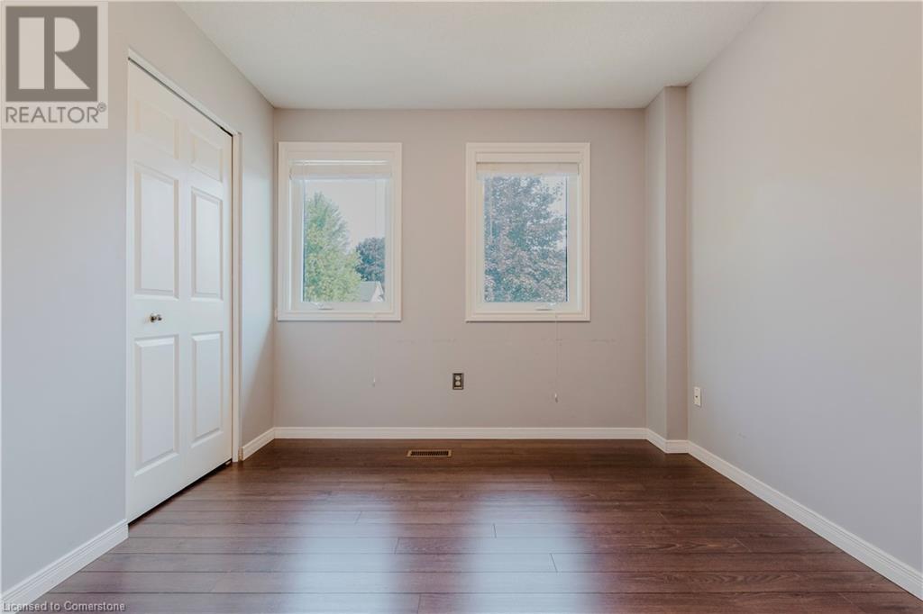 Photo 23 of 195 Duncairn Crescent, Hamilton ON