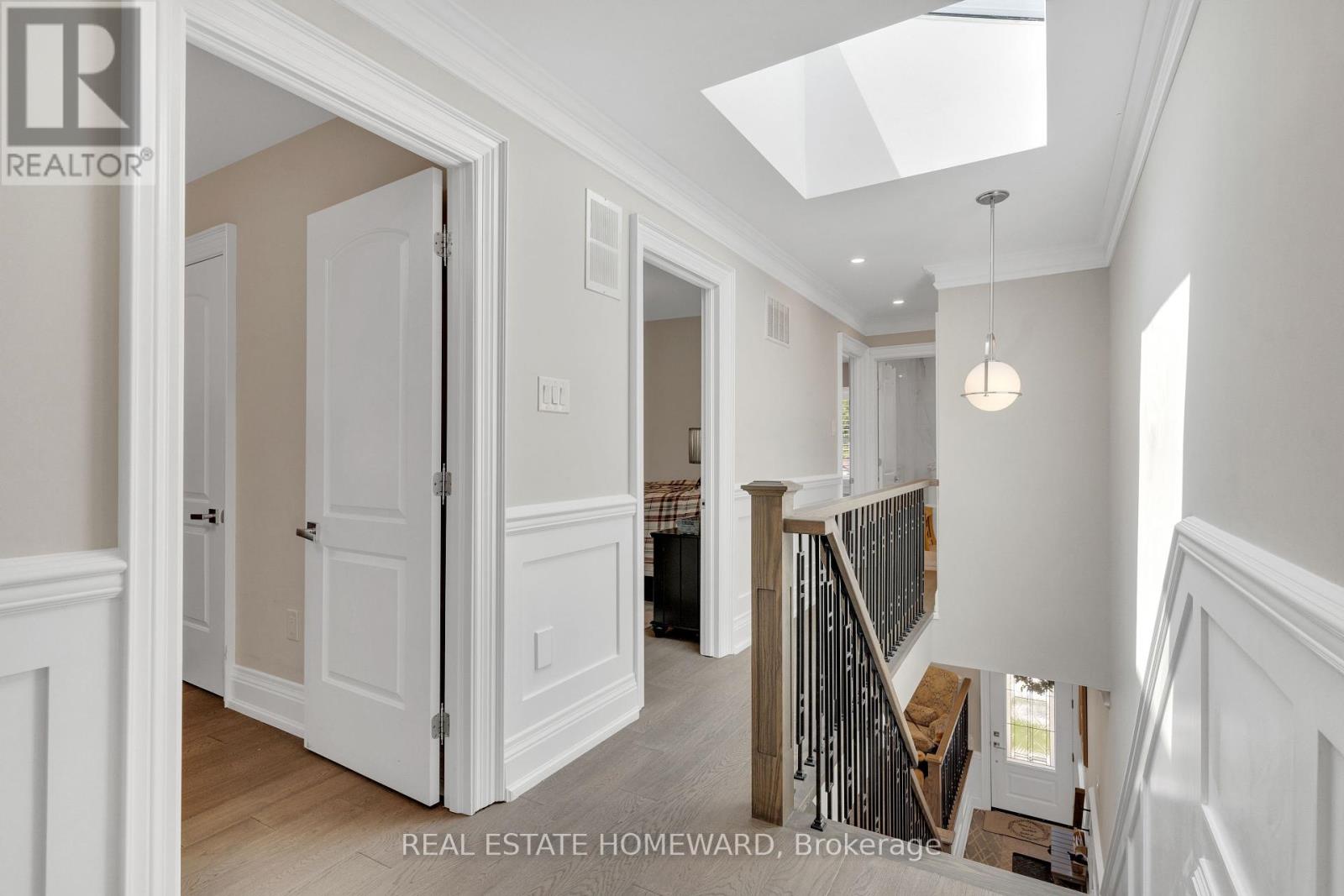 Photo 18 of 109 B Robinson Avenue, Toronto ON